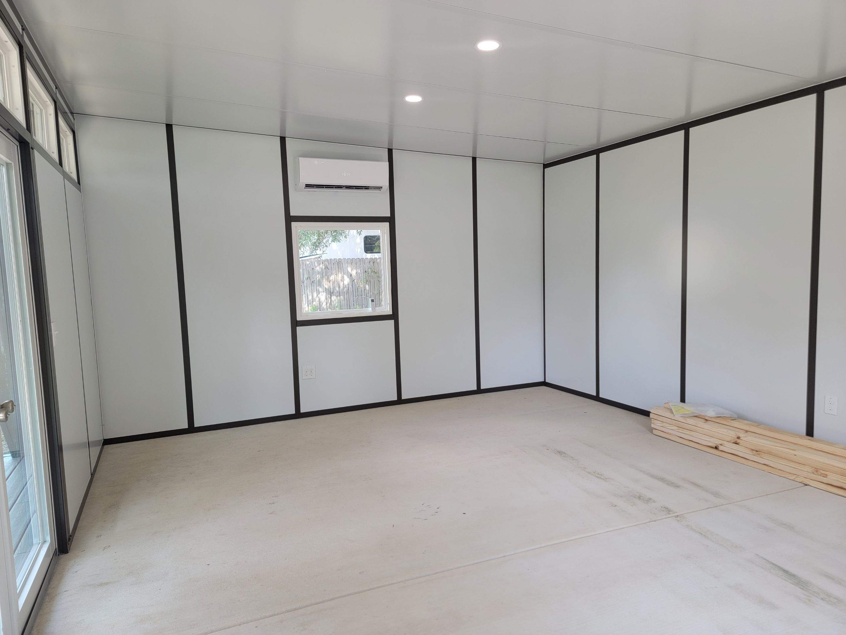 Modern Style Blockhouse in Navarre by Titan Sunrooms