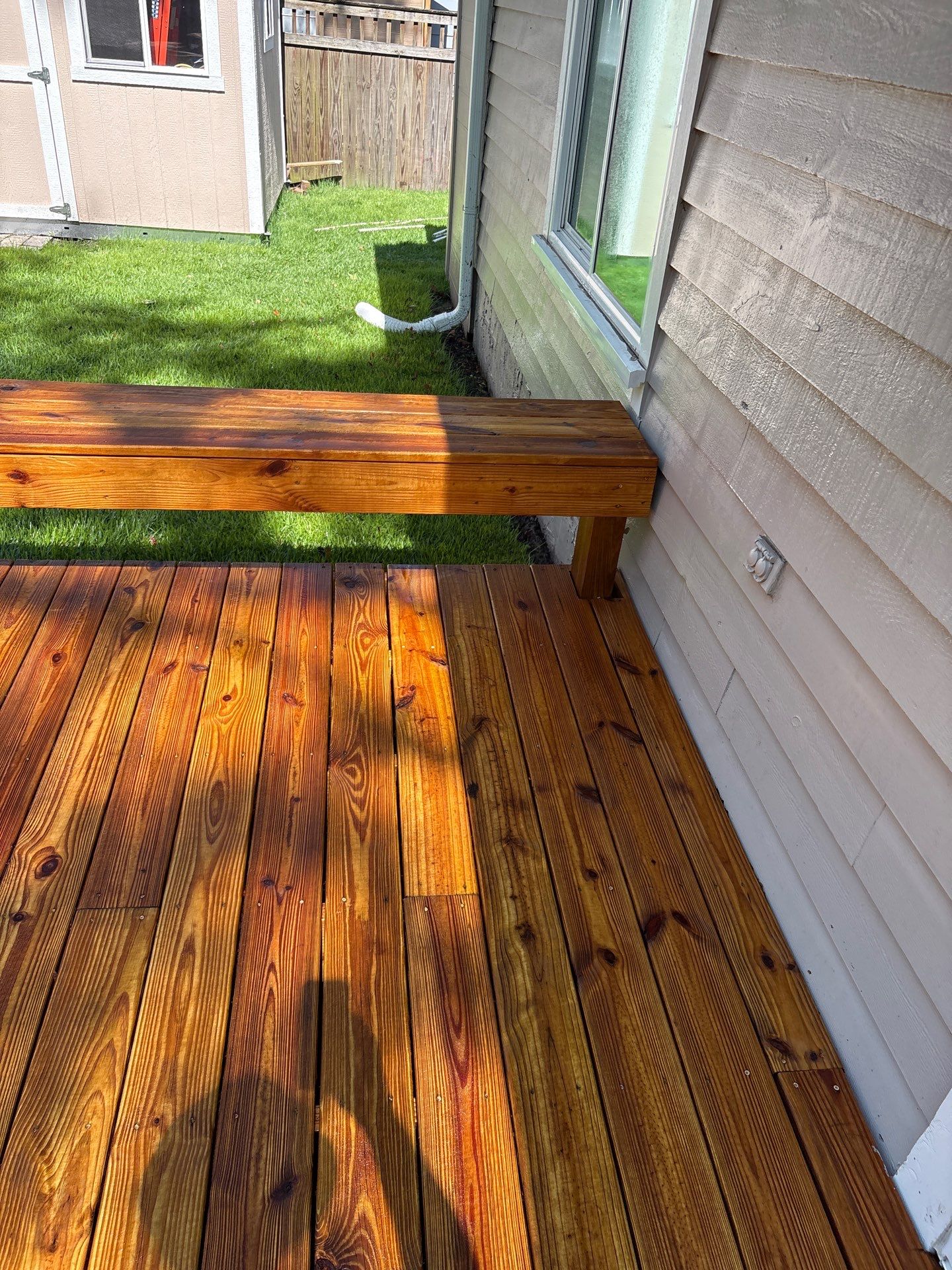 Wood Deck using Wood Sealant by DuraSeal