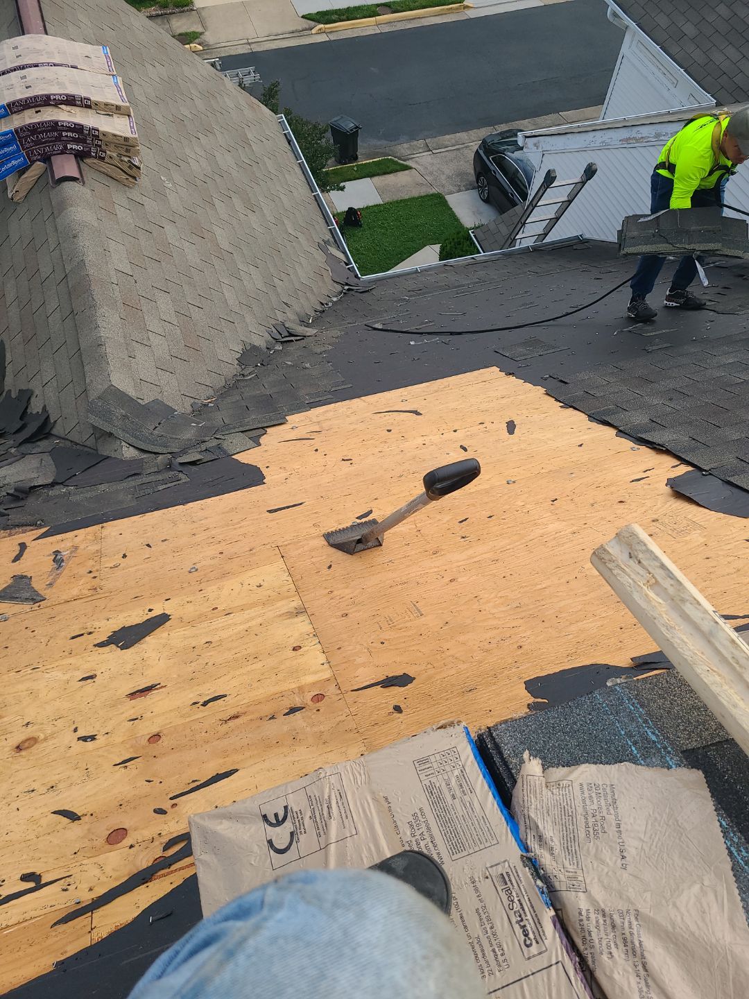 Fairfax: Roof Replacement with CertainTeed Landmark Pro Designer Shingles in Max Def Weathered Wood by RM Banning, Inc.