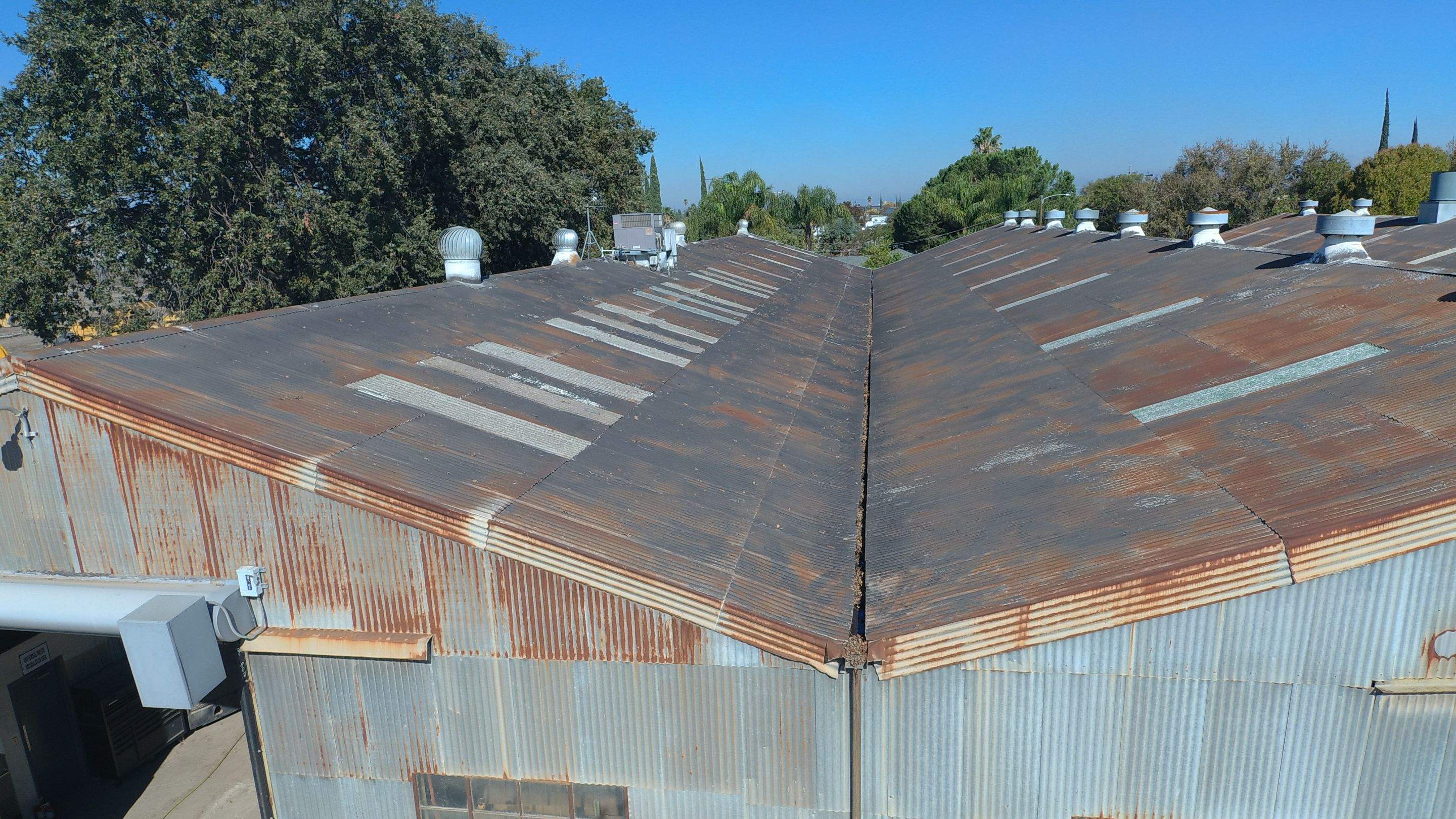 MR Roofing system using Conklin BenchPly system with PUMA top coat by Straight Edge Roofing Inc