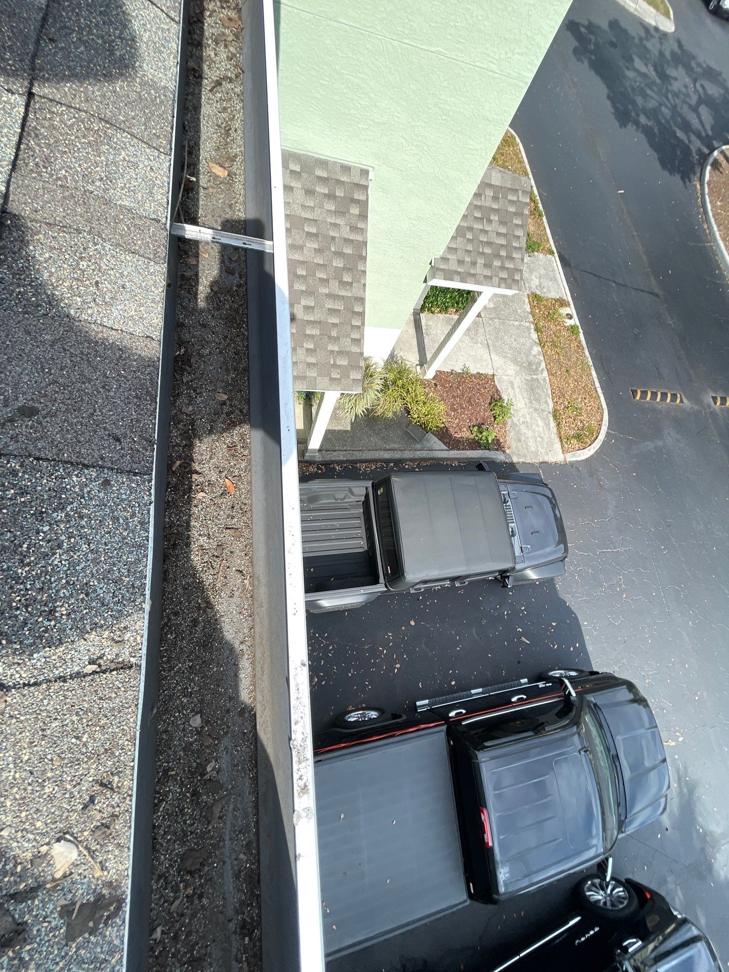 Bradenton gutter cleaning job, job done at residential location