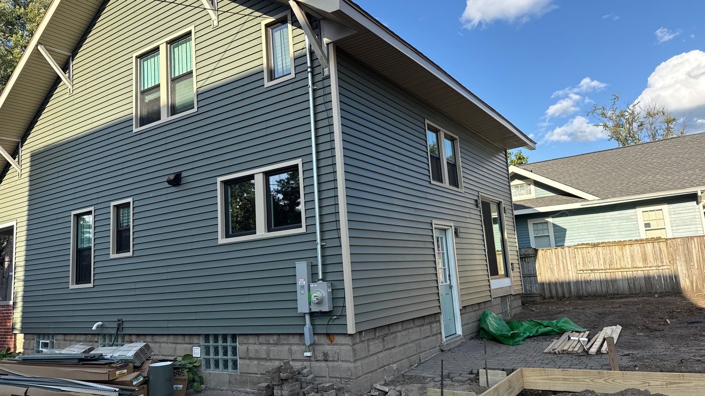 Siding Replacement using Alside Charter Oak D4.5" Deep Moss by 180 Contractors