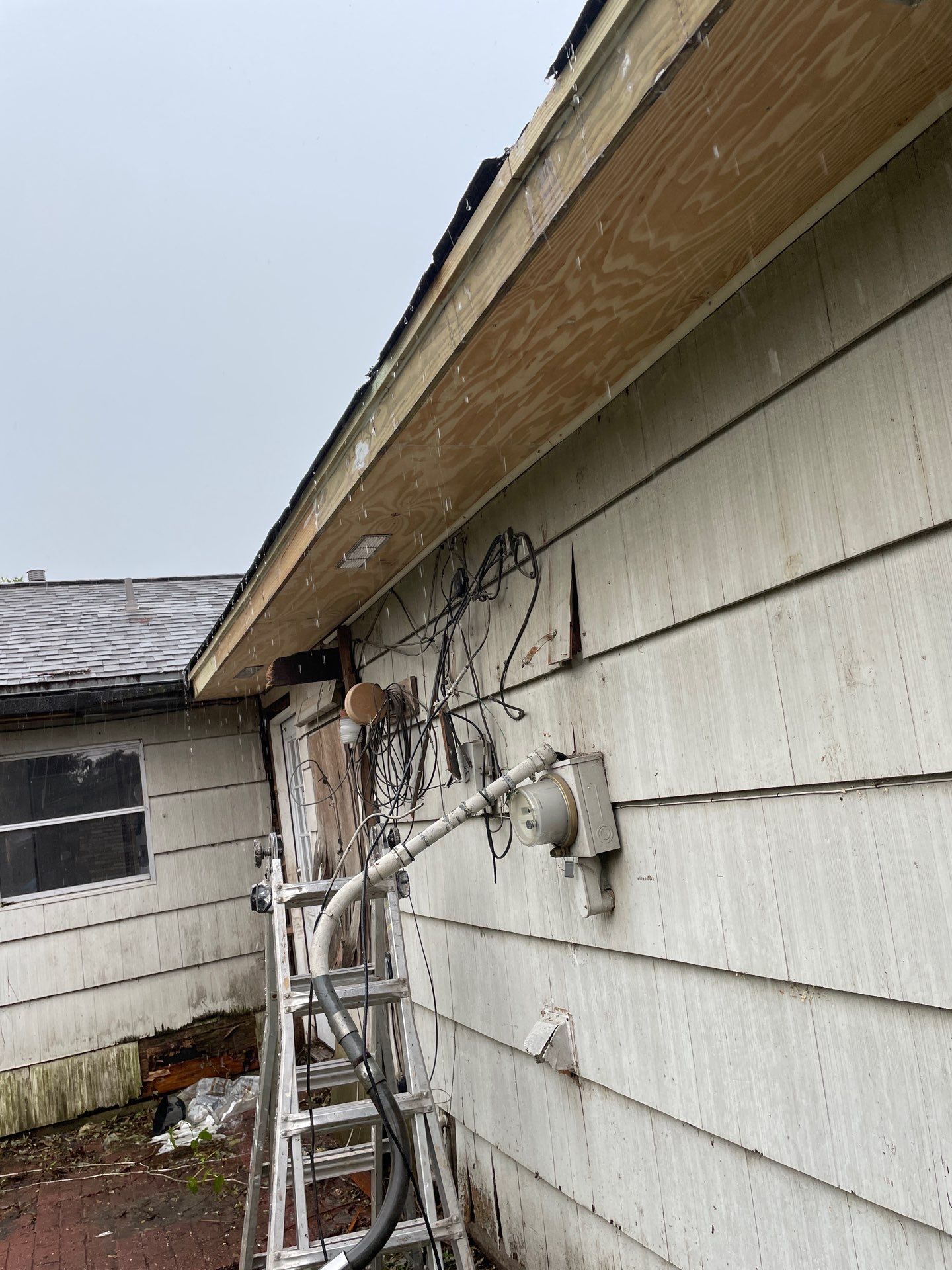 Hail Damage using Owen's Corning Duration (Lifetime) Shingles by Roof Repair Company