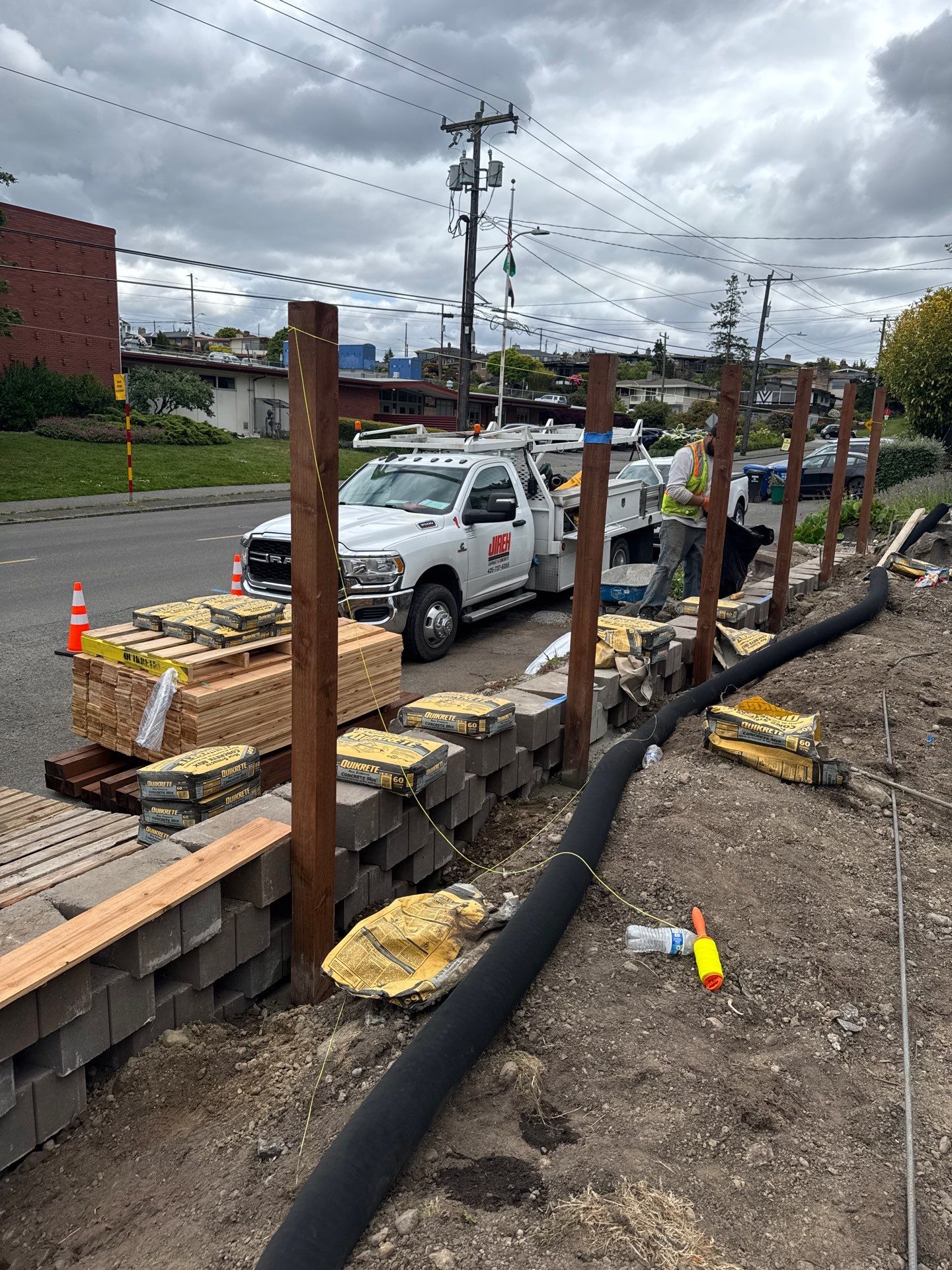 Retaining Wall & Fence Installation  by Jireh Asphalt & Concrete Inc 
