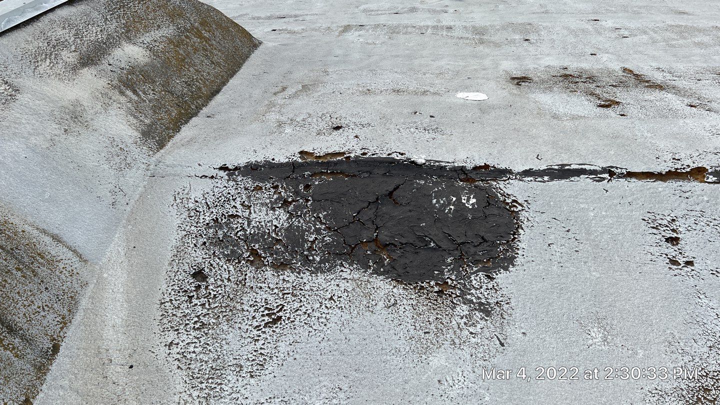 Commercial Roofing Installation using General Coatings acrylic coatings and spray foam by Straight Edge Roofing Inc