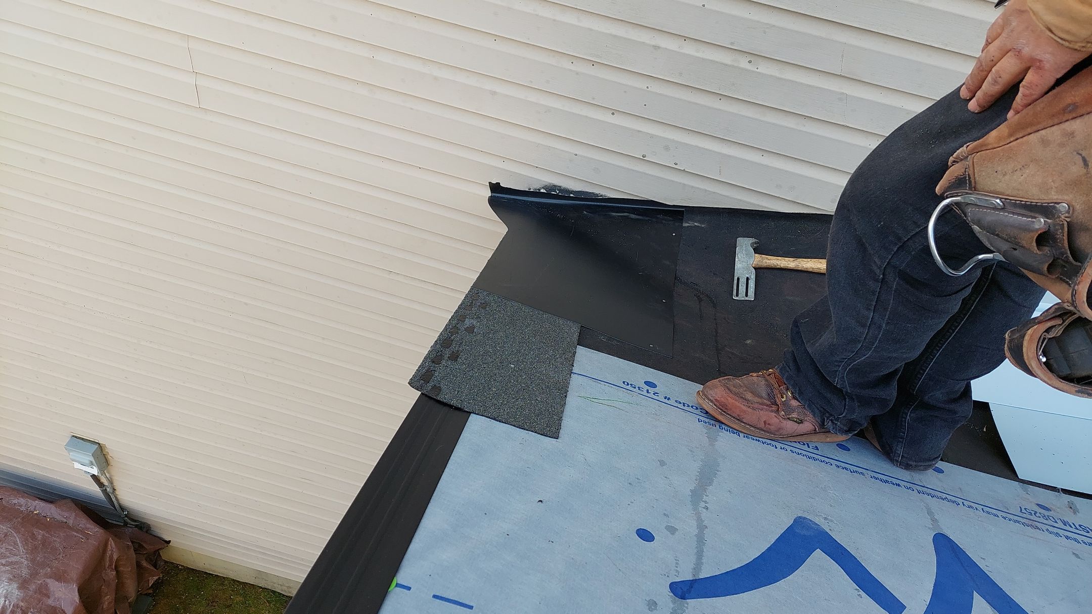 Atlas Black Shadow by Tamlin Roofing