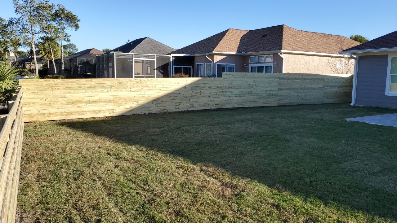 You can never go wrong with Horizontal by Hip Square Fence Inc.