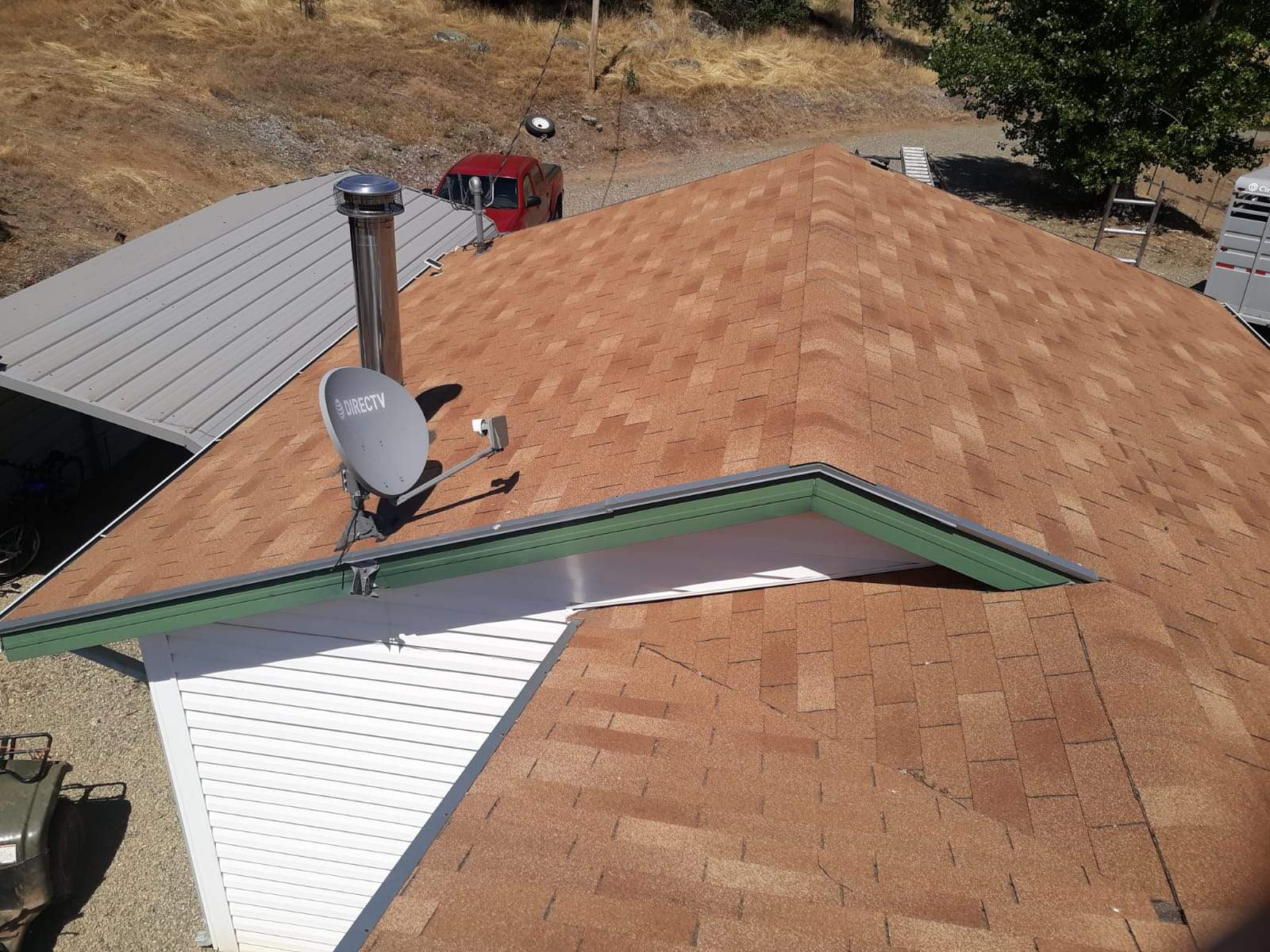 Metal roofing installation using Standing seam metal roofing system by Straight Edge Roofing Inc