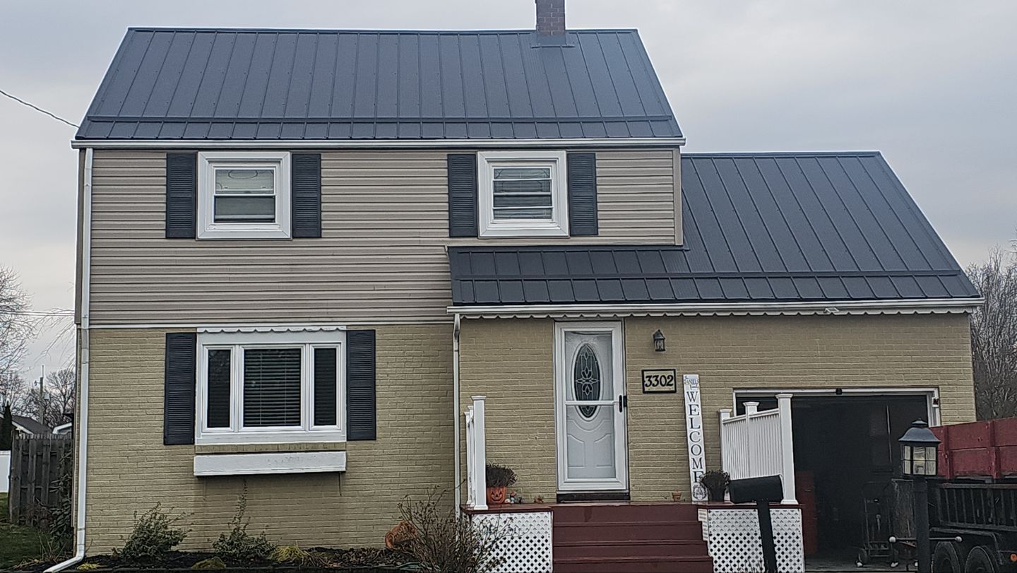 Weather Max Panel, Color: Ebony by Eagle Eye Roofing