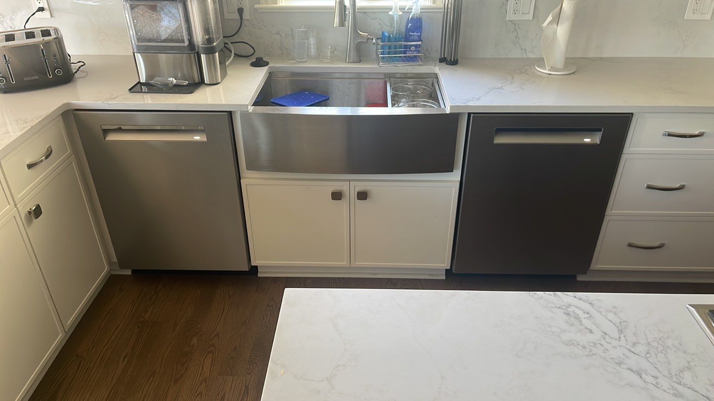 Kitchen Remodel using Fabuwood Luna Dove and Indigo Cabinetry by HomeWerkes Design & Build