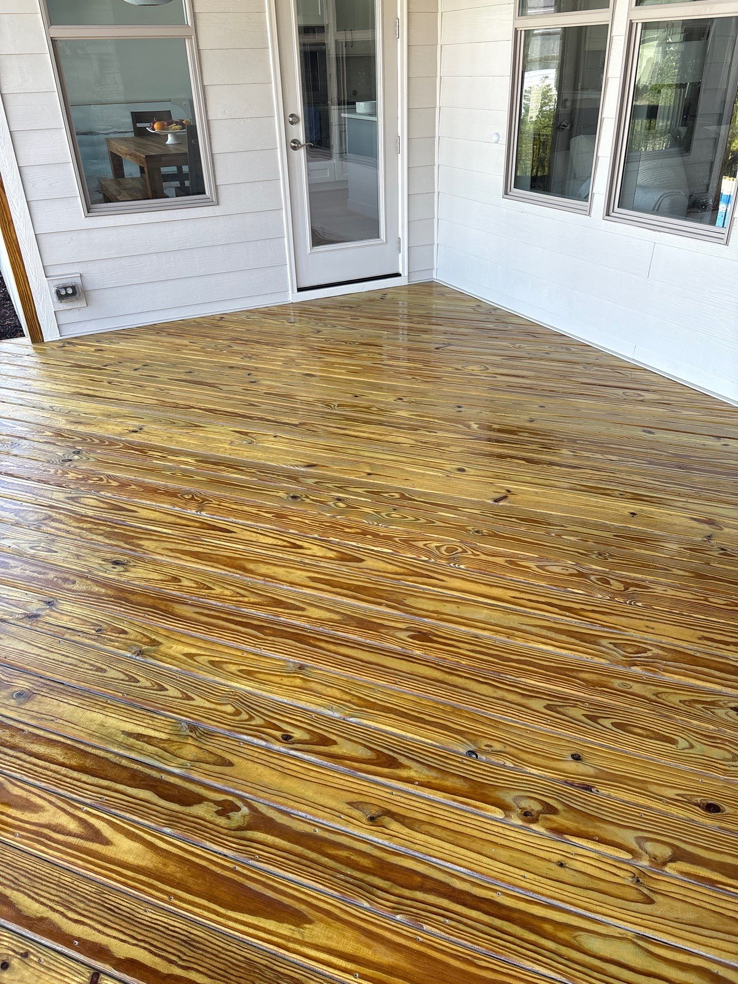 Wood Deck using Wood Sealant by DuraSeal