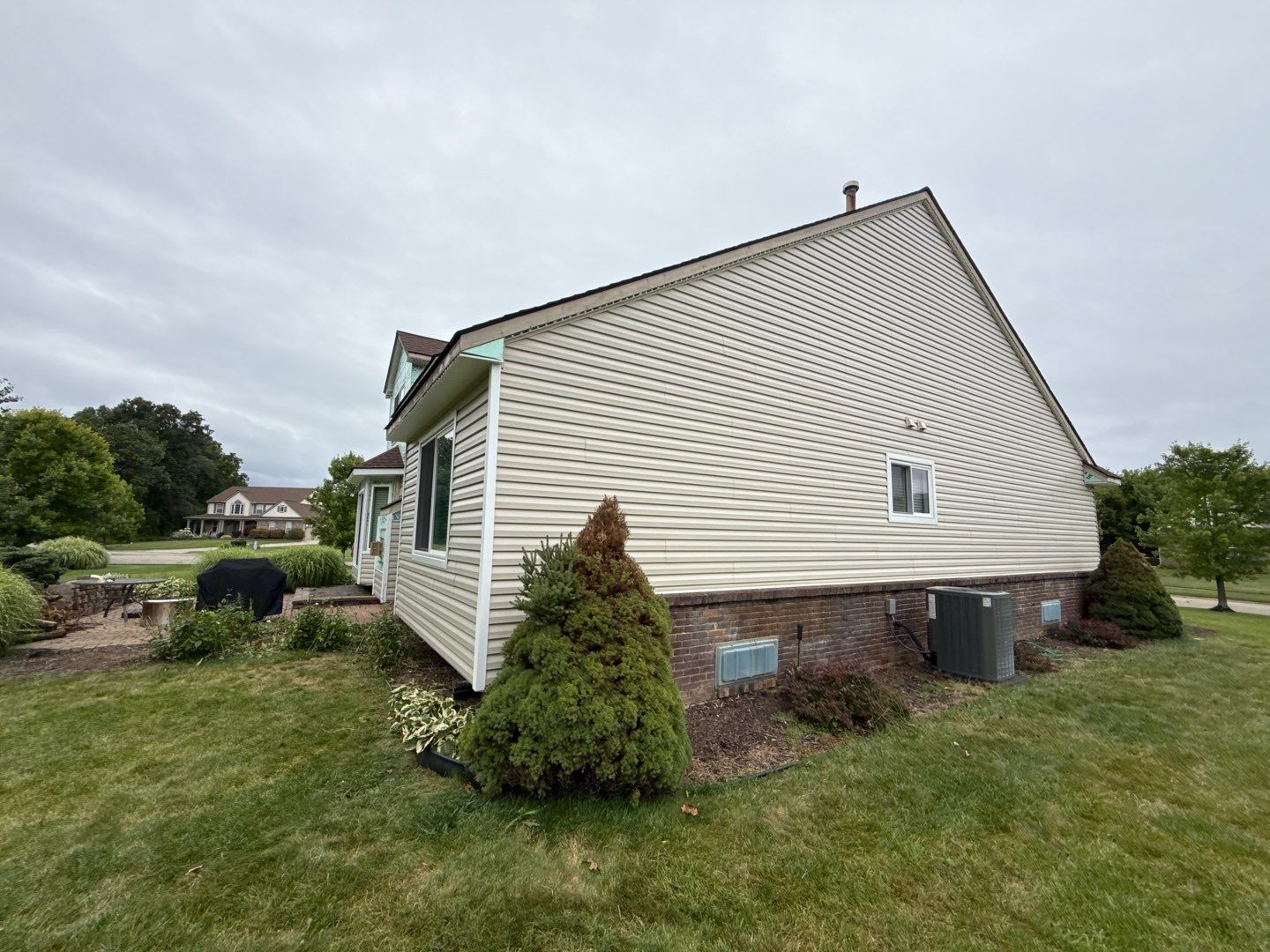 Siding Replacement using Alside D4 Odyssey-Plus Dutchlap Tuscan Clay by 180 Contractors