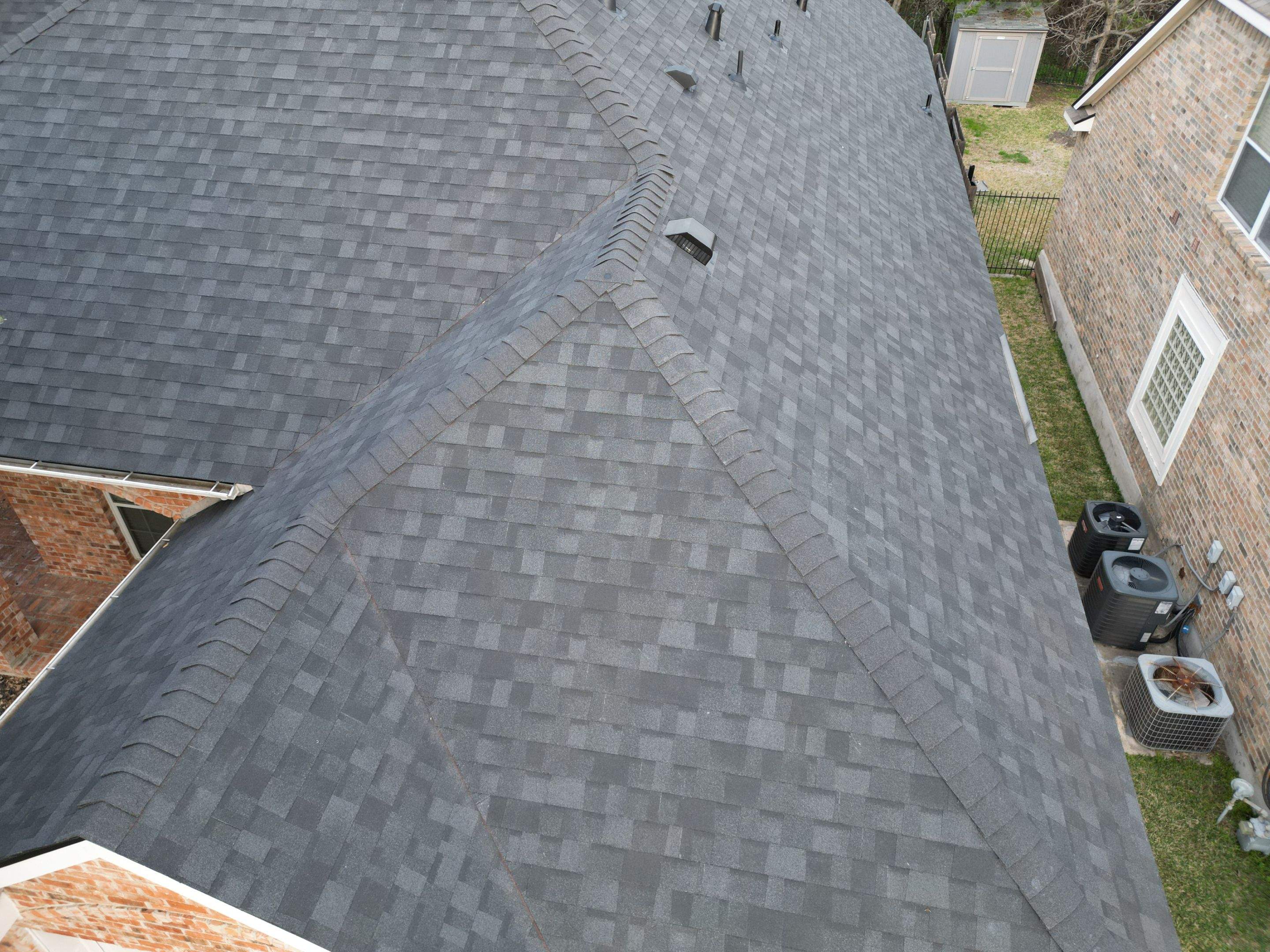 Onyx Black - Owens Corning TruDefinition Duration by RoofsOnly.com