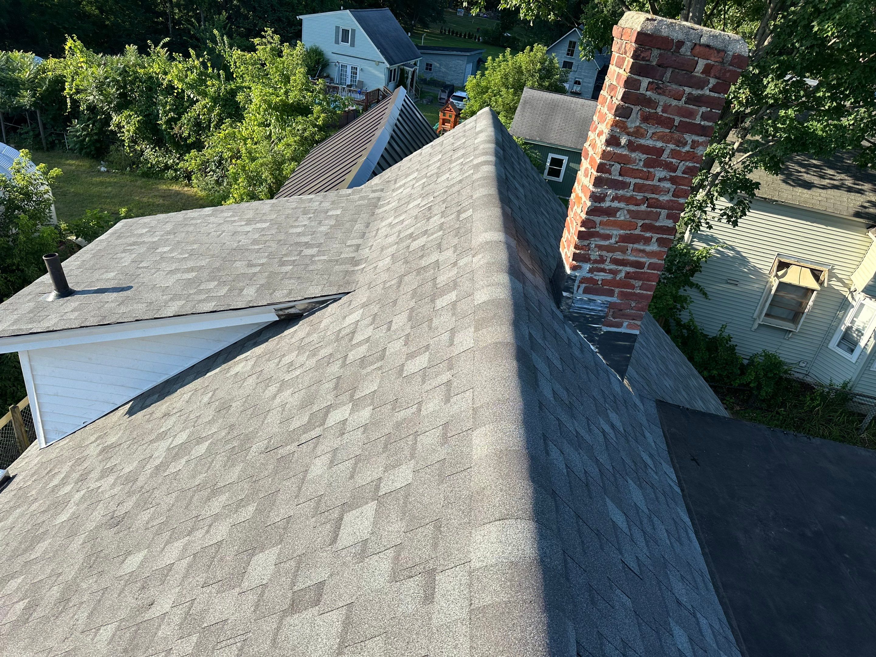 π‘ Another happy homeowner in Claremont, NH! πͺ by Tall pine roofing