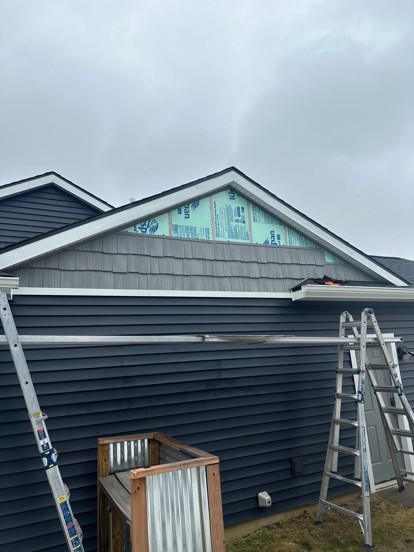 Siding Replacement using Alside Charter Oak D4.5" Riveria Dusk by 180 Contractors