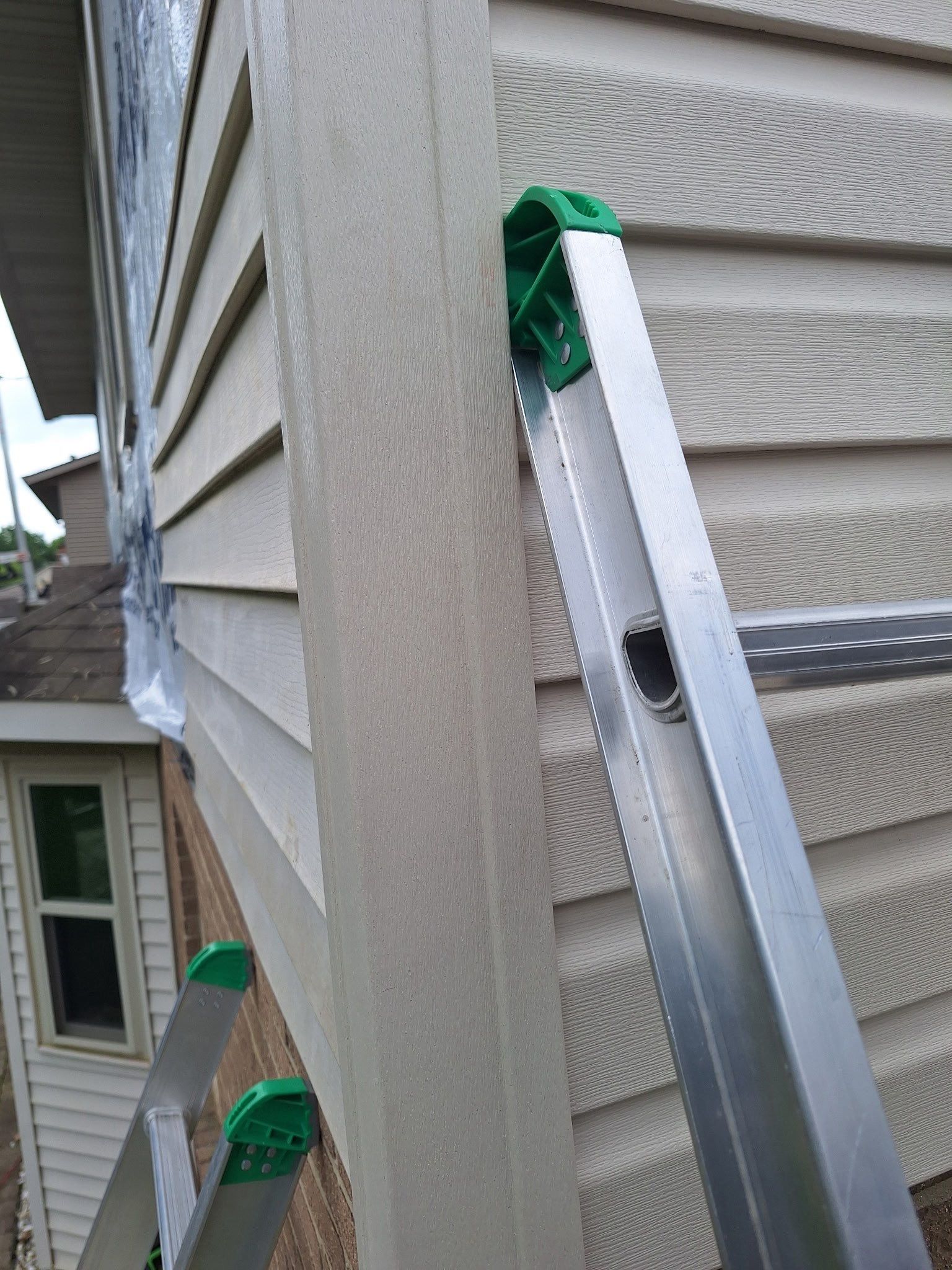Mastic Mill Creek Vinyl Siding Replacement in Fairfield Ohio by XPRO ELITE LLC
