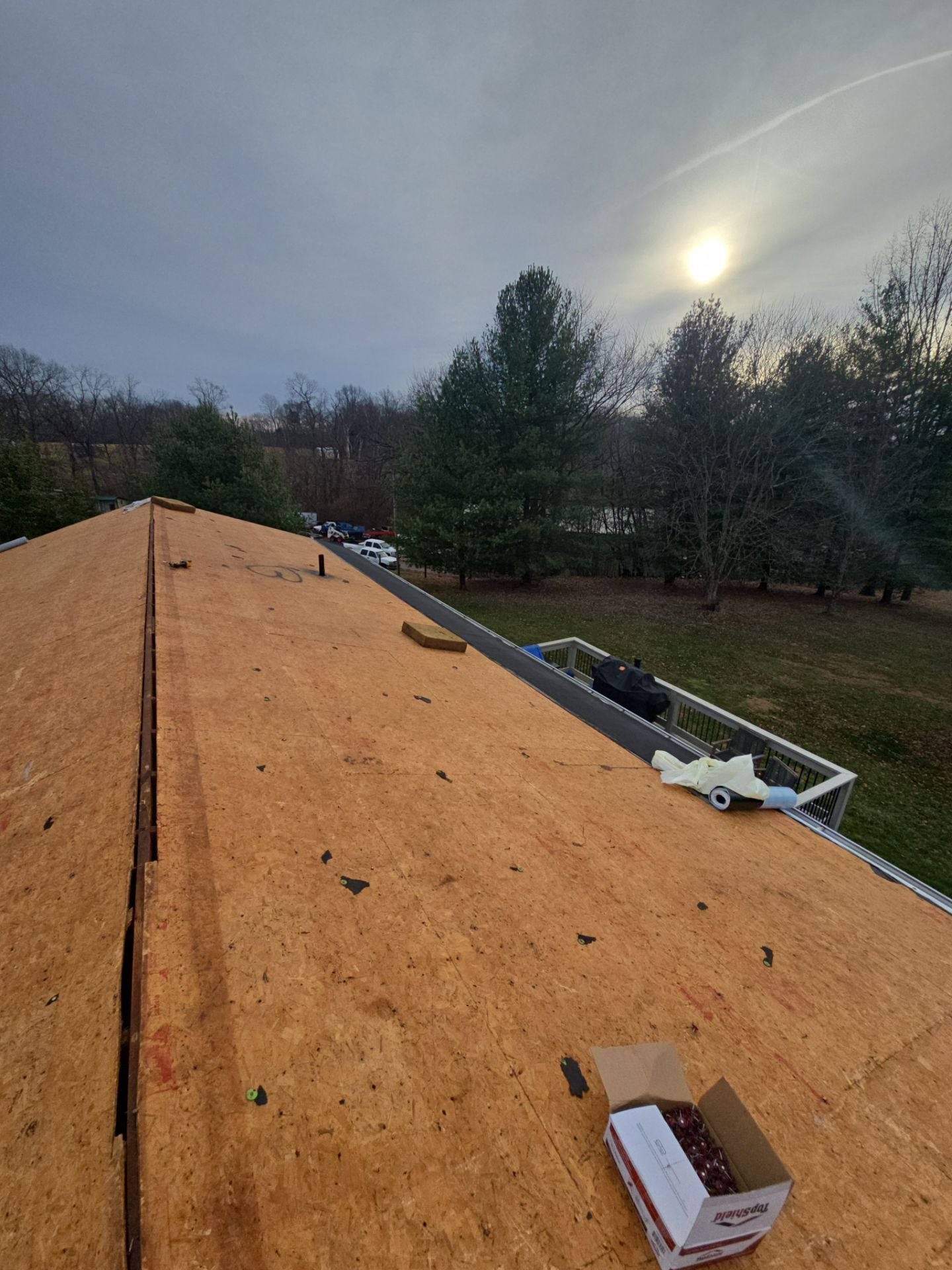 Roof Replacement with GAF Timberline HDZ Shingles in Morning View, KY by Empire Contractors