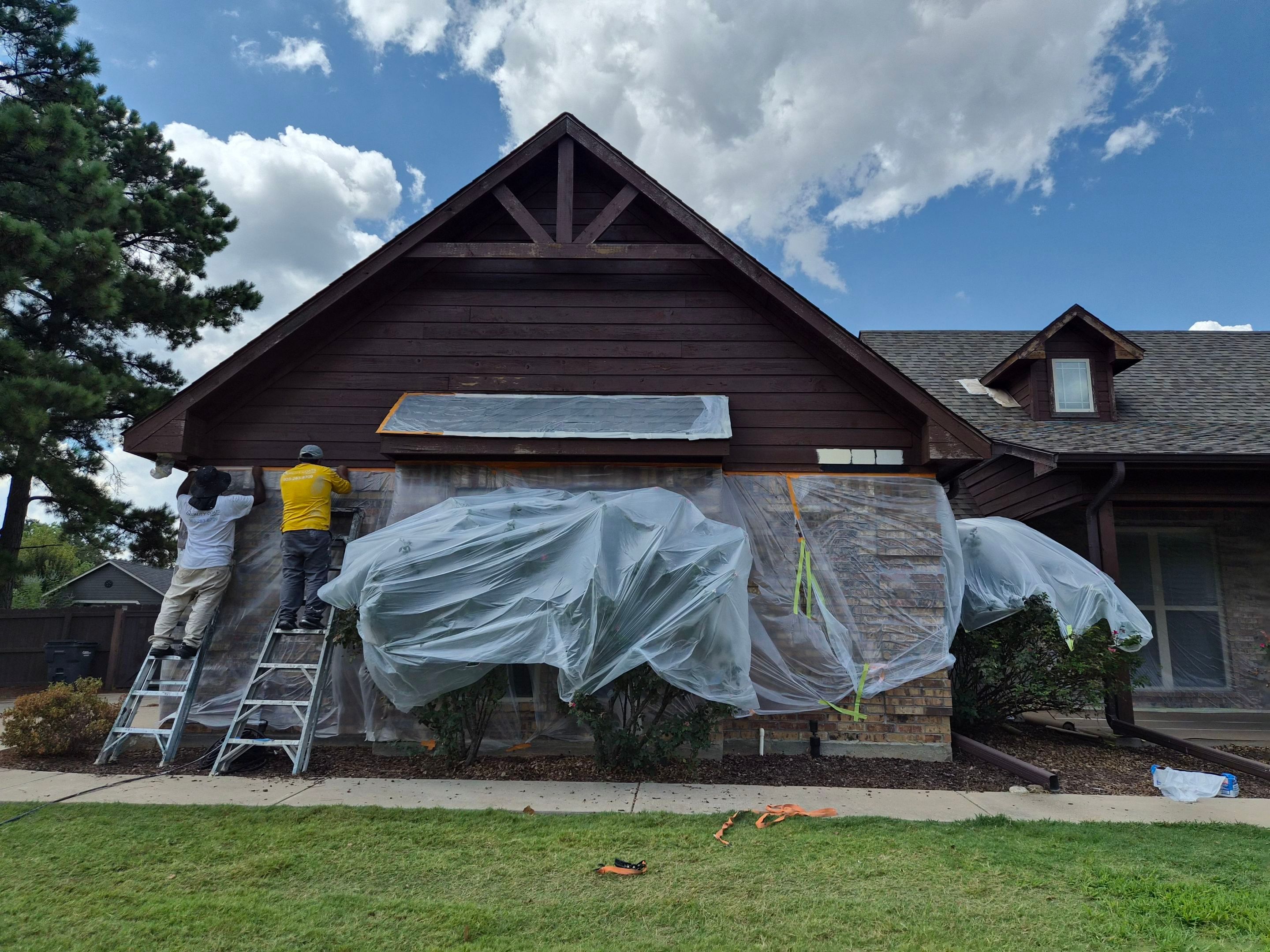 From Dated Brown to Modern Contrast: A Mineola Exterior Transformation by Quality Coats Painting