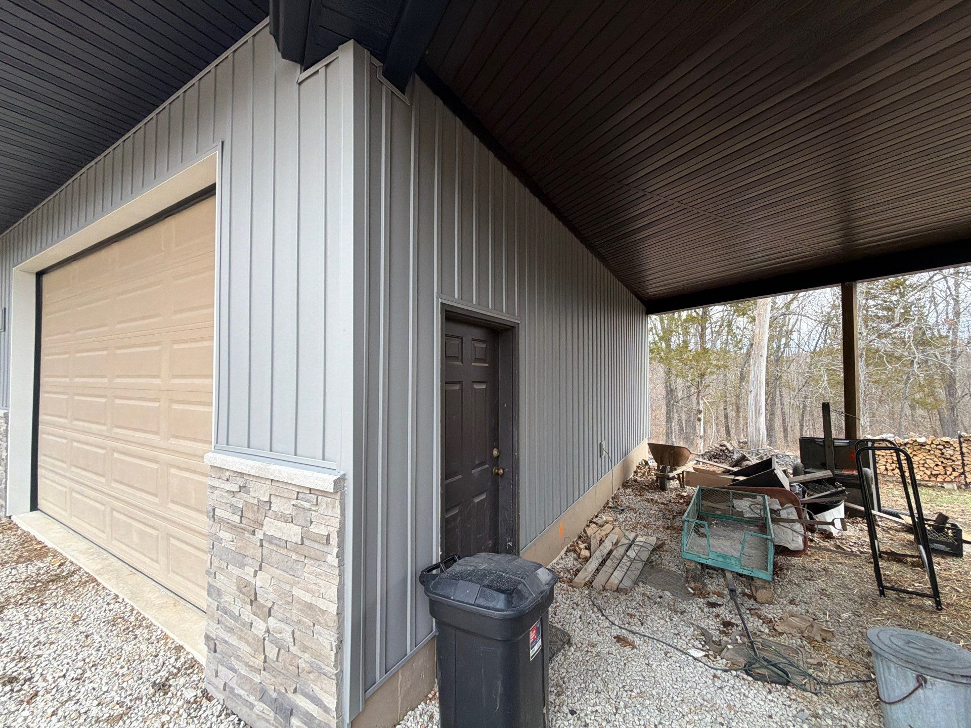 Project in Defiance by Acute Roofing And Exteriors 