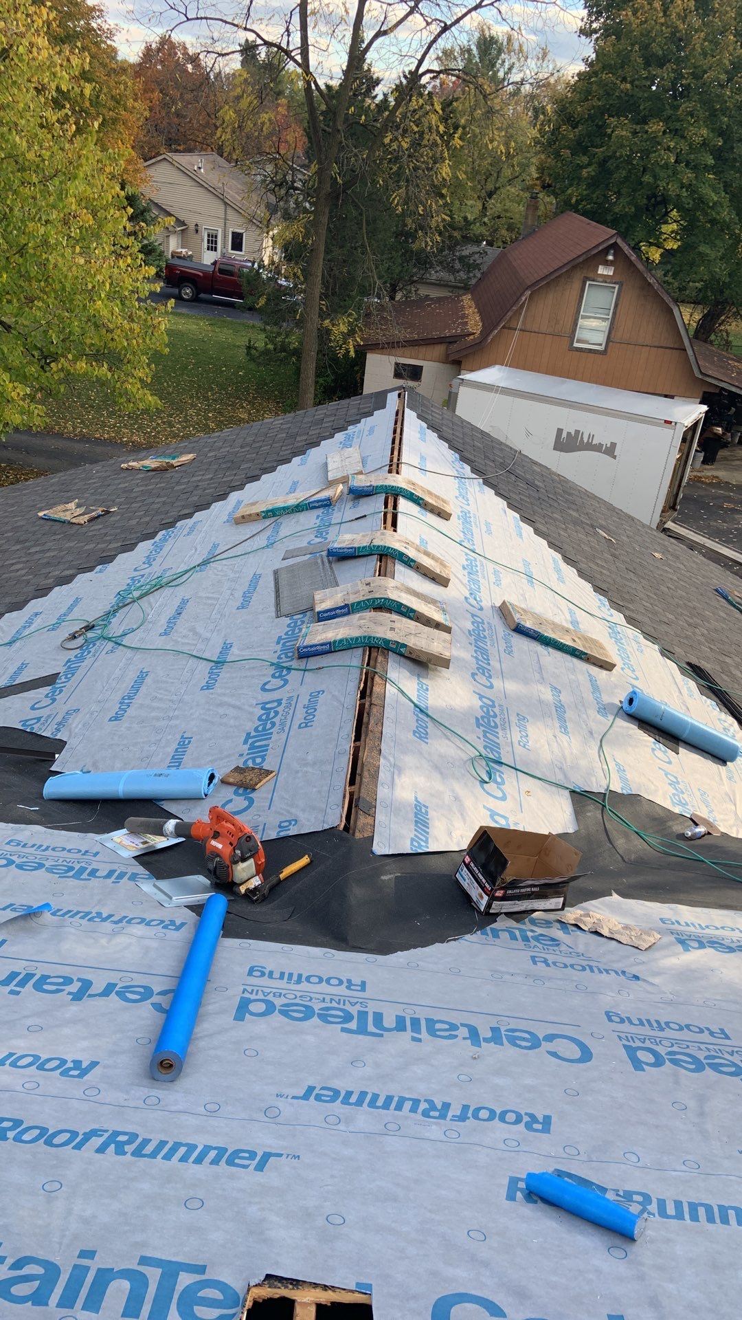 Roof Replacement using CertainTeed Landmark by 180 Contractors