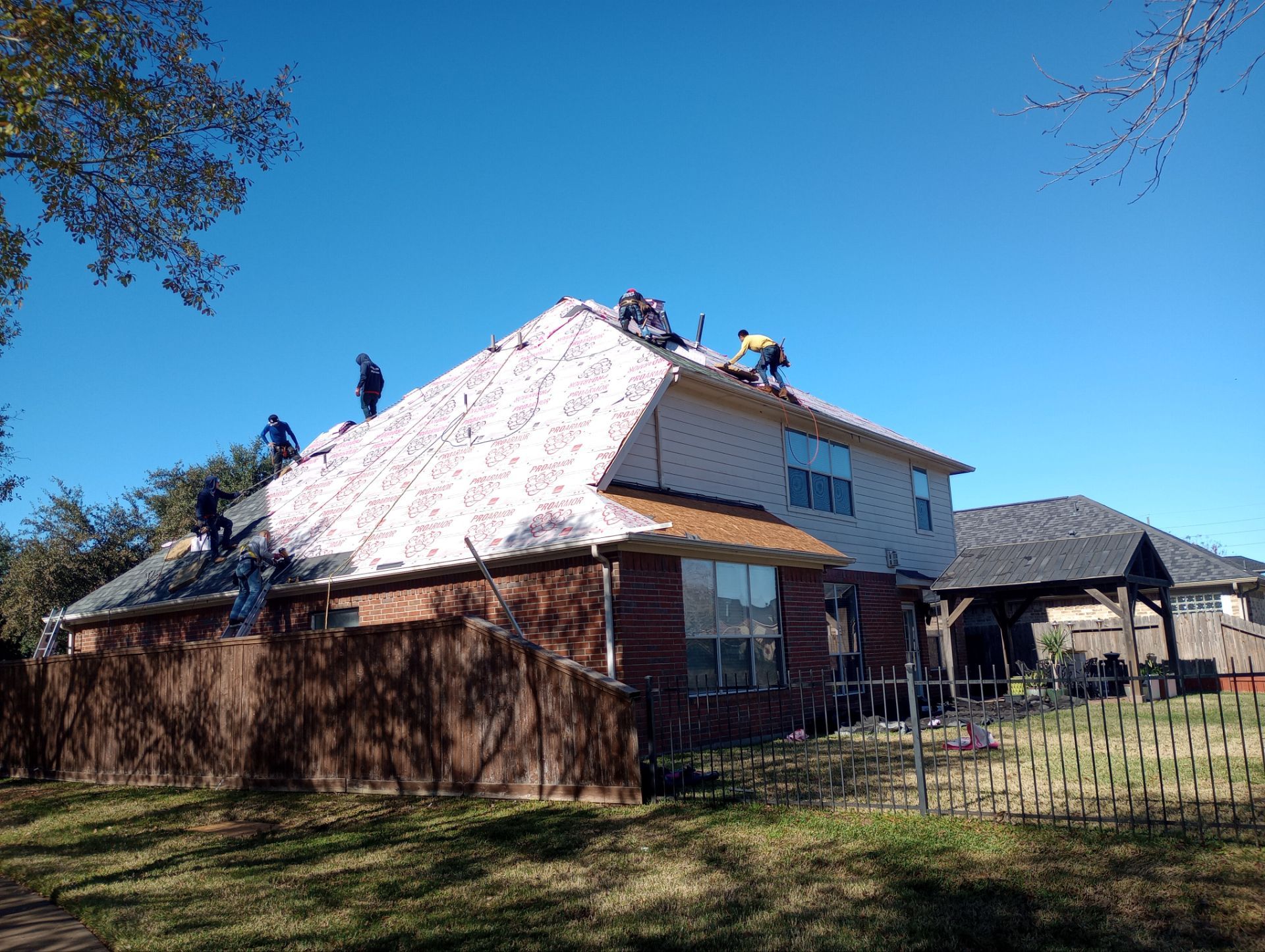 Residential Roofing Installation using Owen's Corning Duration (Lifetime) Shingles by Roof Repair Company