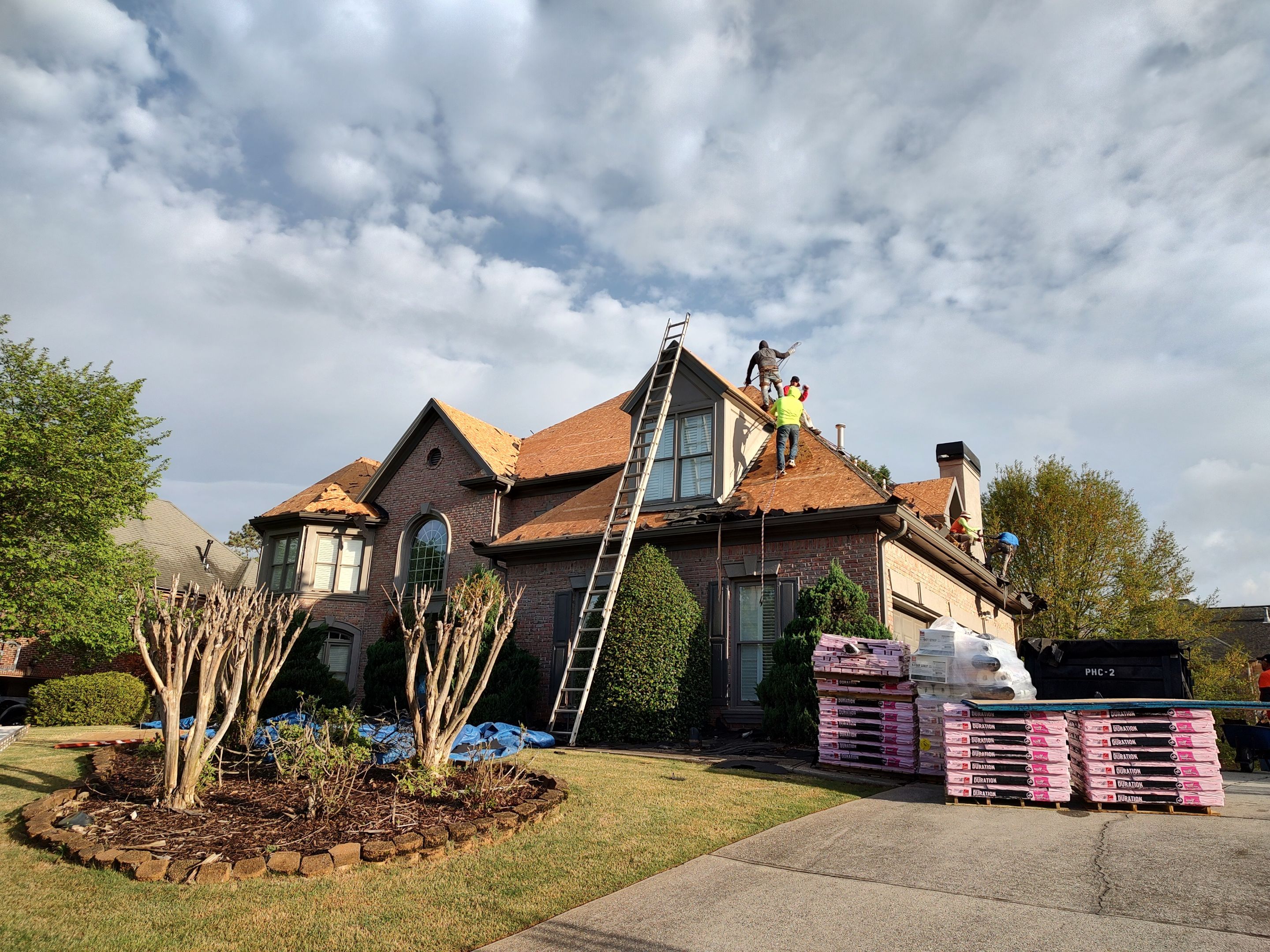 Top-Quality Williamsburg Gray Owens Corning Roof Installation in Roswell, Georgia by NBS Roofing by NBS Roofing, Inc.