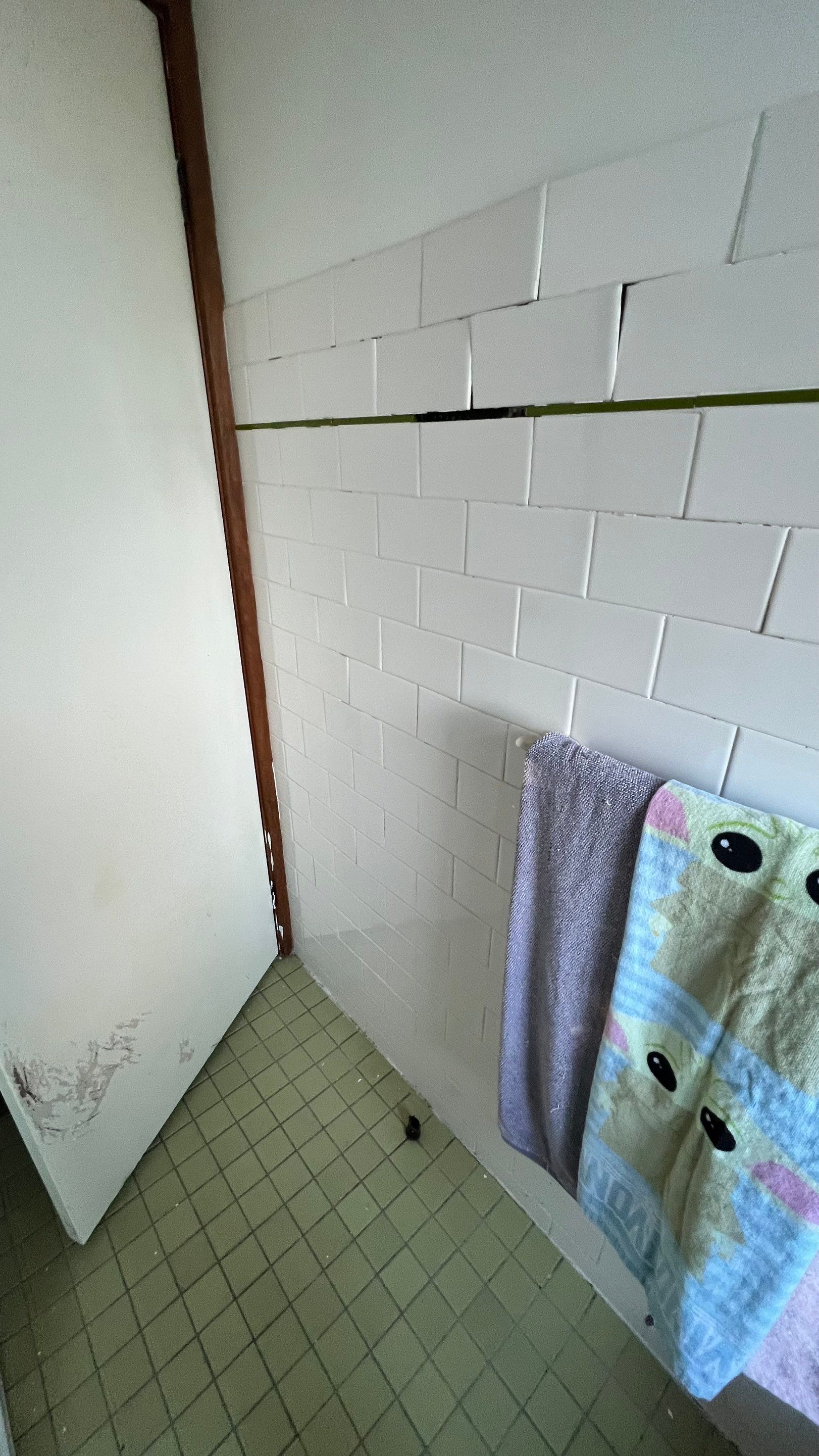 Bathroom Renovations for Rental Properties by Re-seal Bathrooms