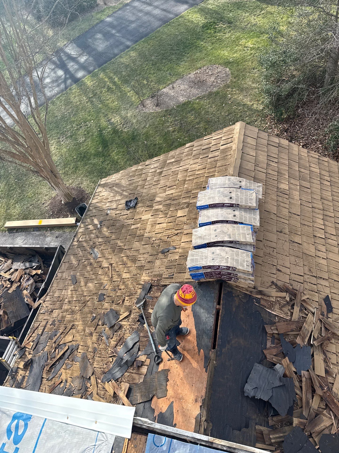 Fairfax Station :Residential Roof Replacement with CertainTeed Landmark Pro in Max Def Drift Wood by RM Banning, Inc.