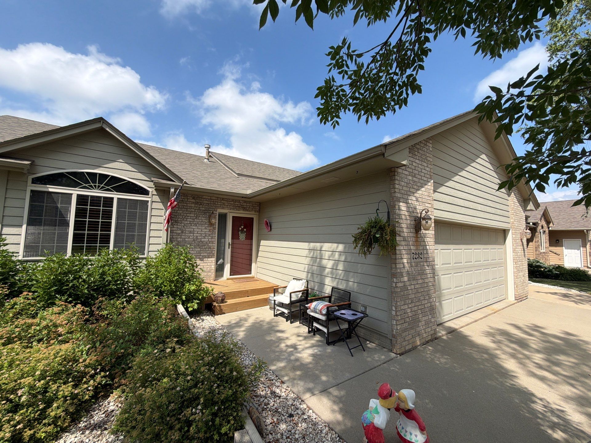 Residential Exterior Painting and Siding Refresh in Sioux Falls by Select Painting, Coatings & Garage Cabinets