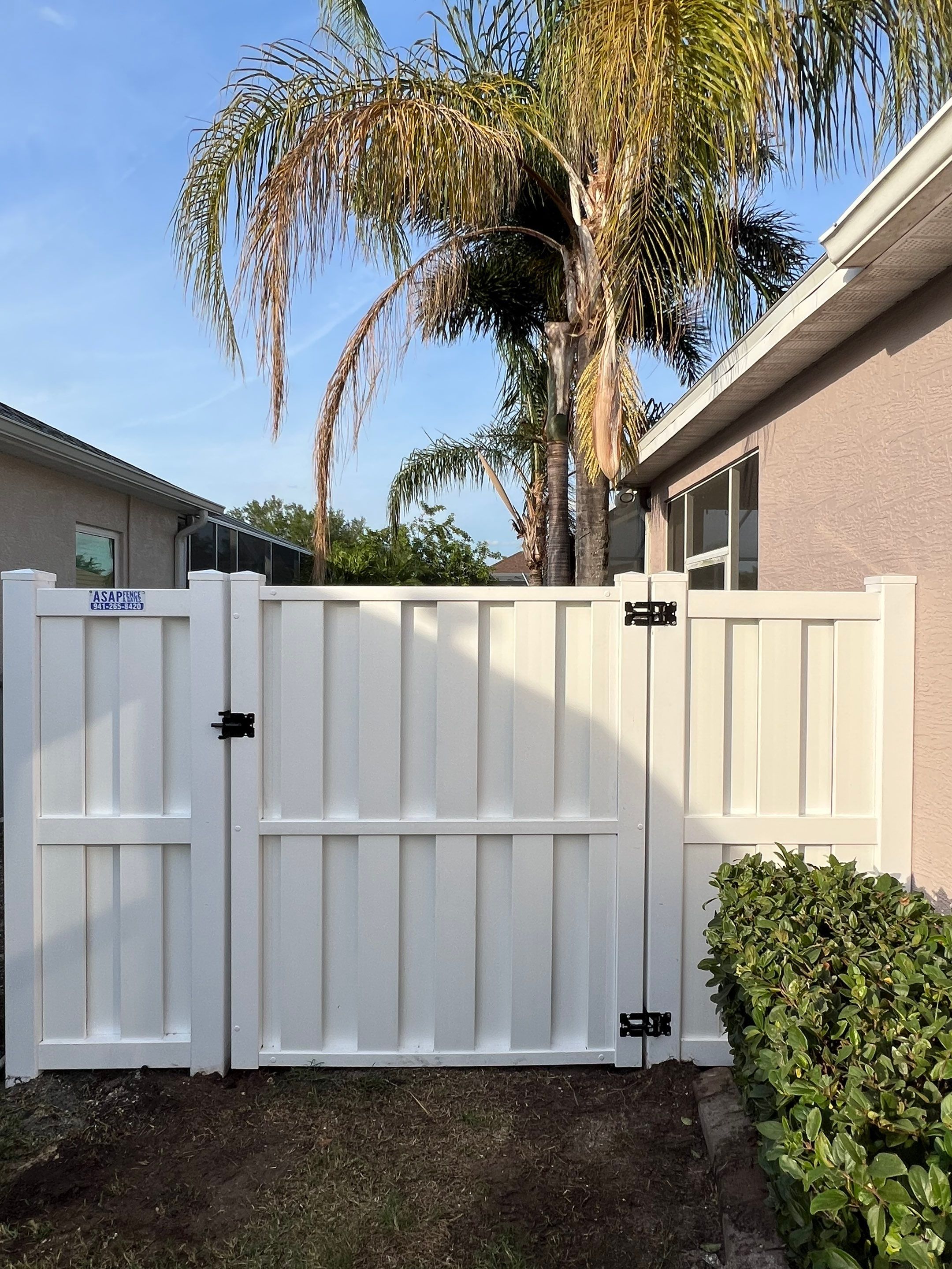 Wood Fence Installation using Shadowbox Wood Fence by Asap fence and gates, LLC