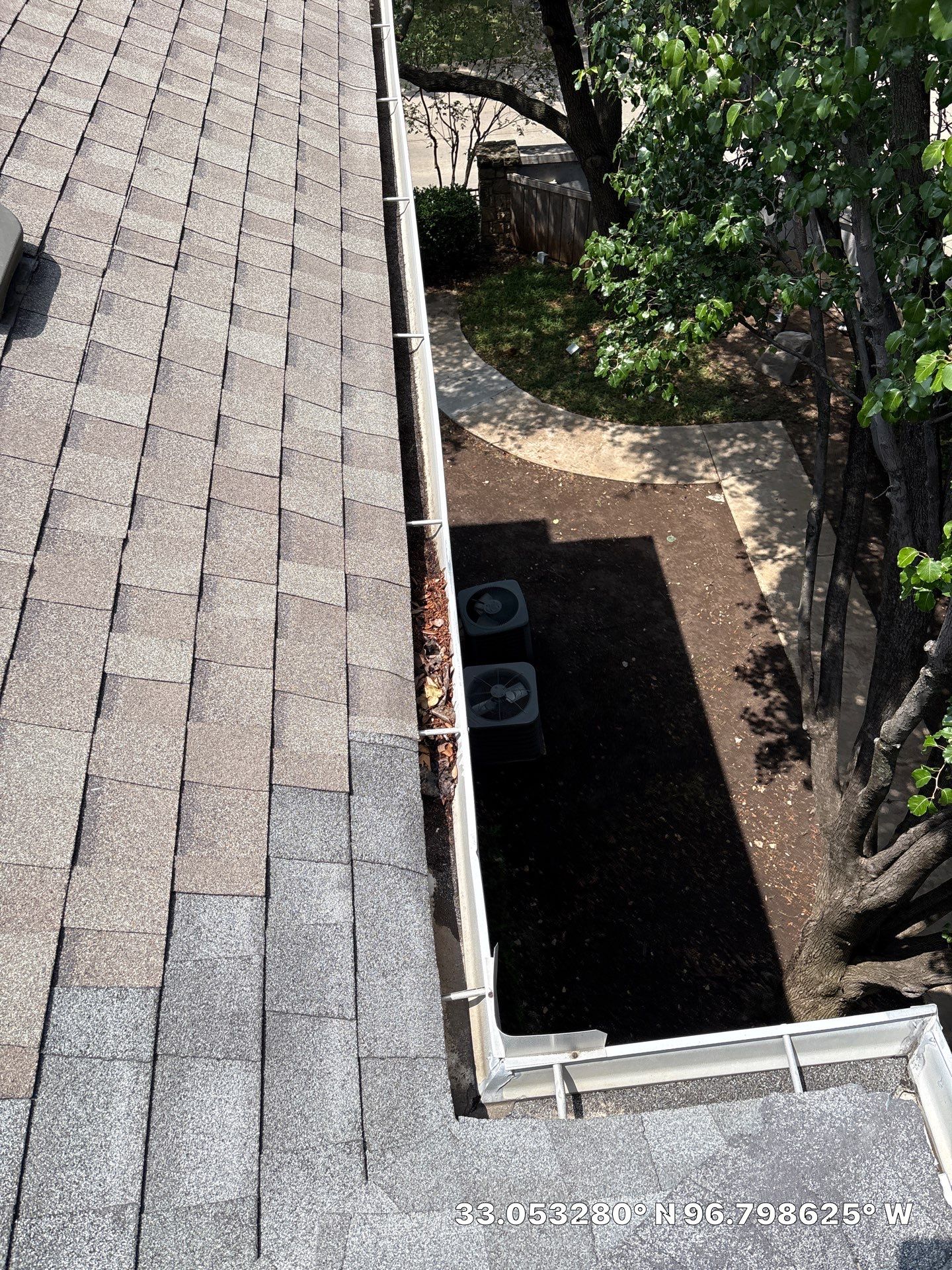 HOA gutter cleaning before