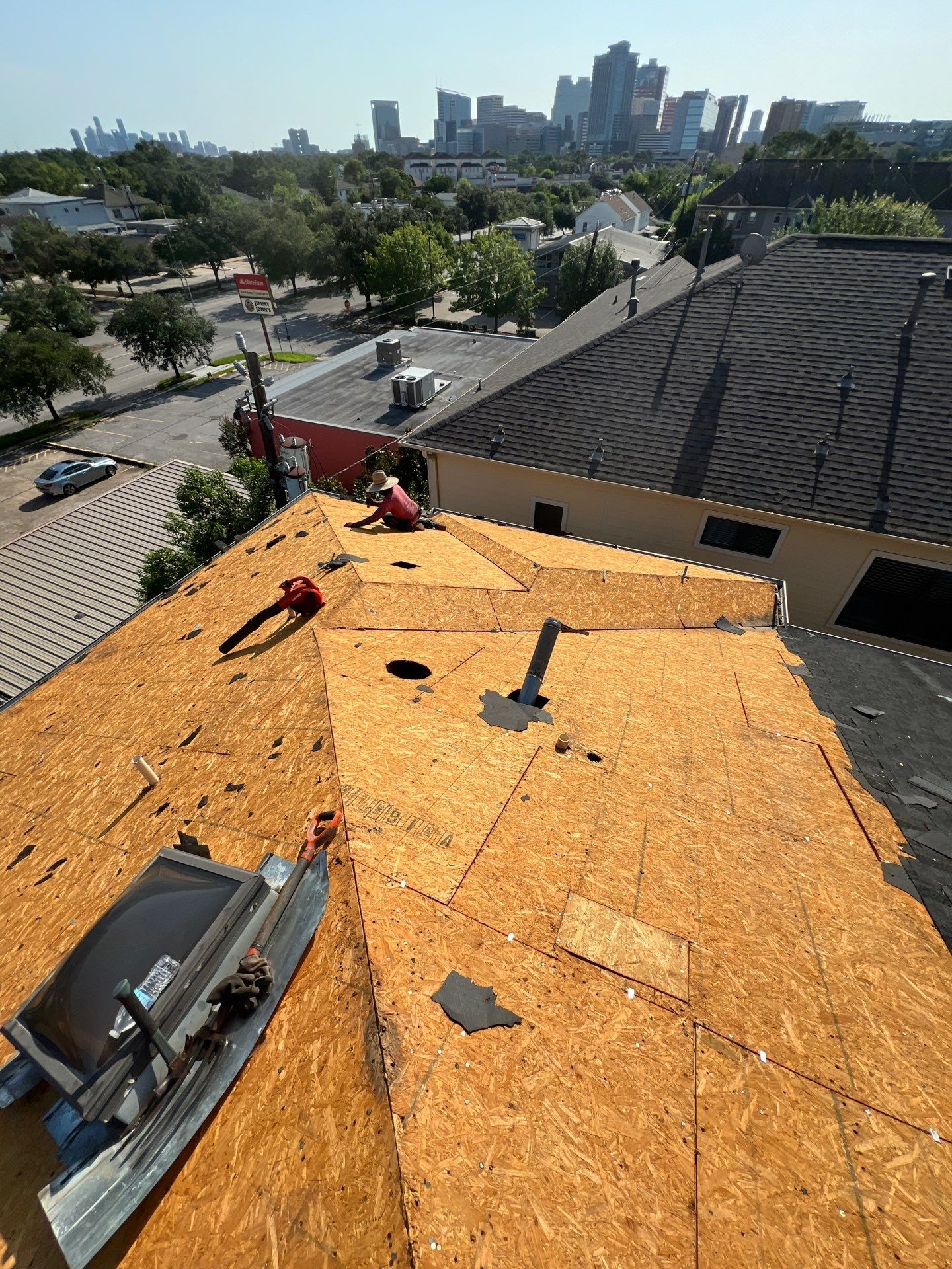 Residential Roofing Installation using Owen's Corning Duration (Lifetime) Shingles by Roof Repair Company