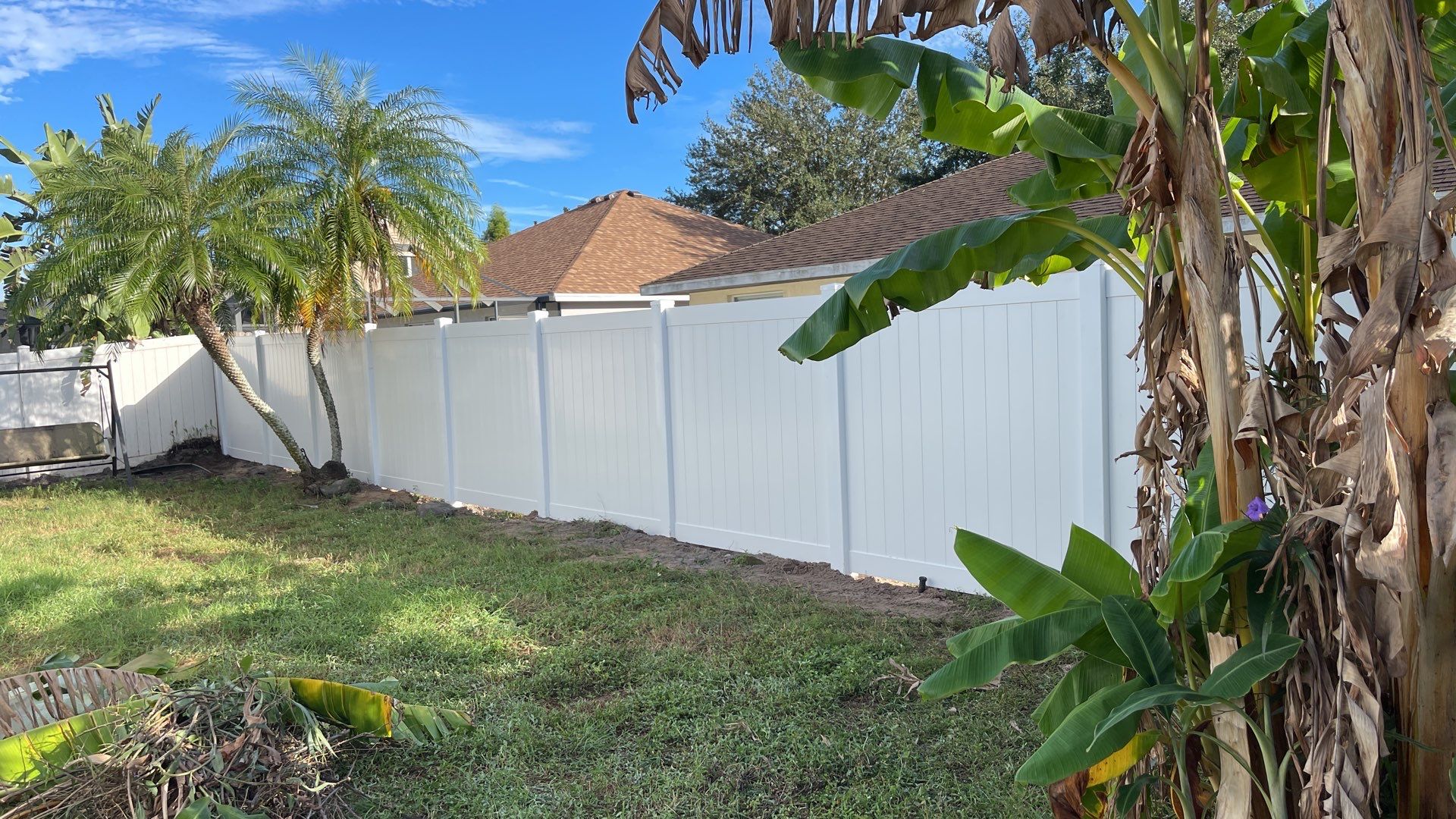 Palmetto, FL Vinyl Fence Installation using White Vinyl Privacy Fence by Asap fence and gates, LLC