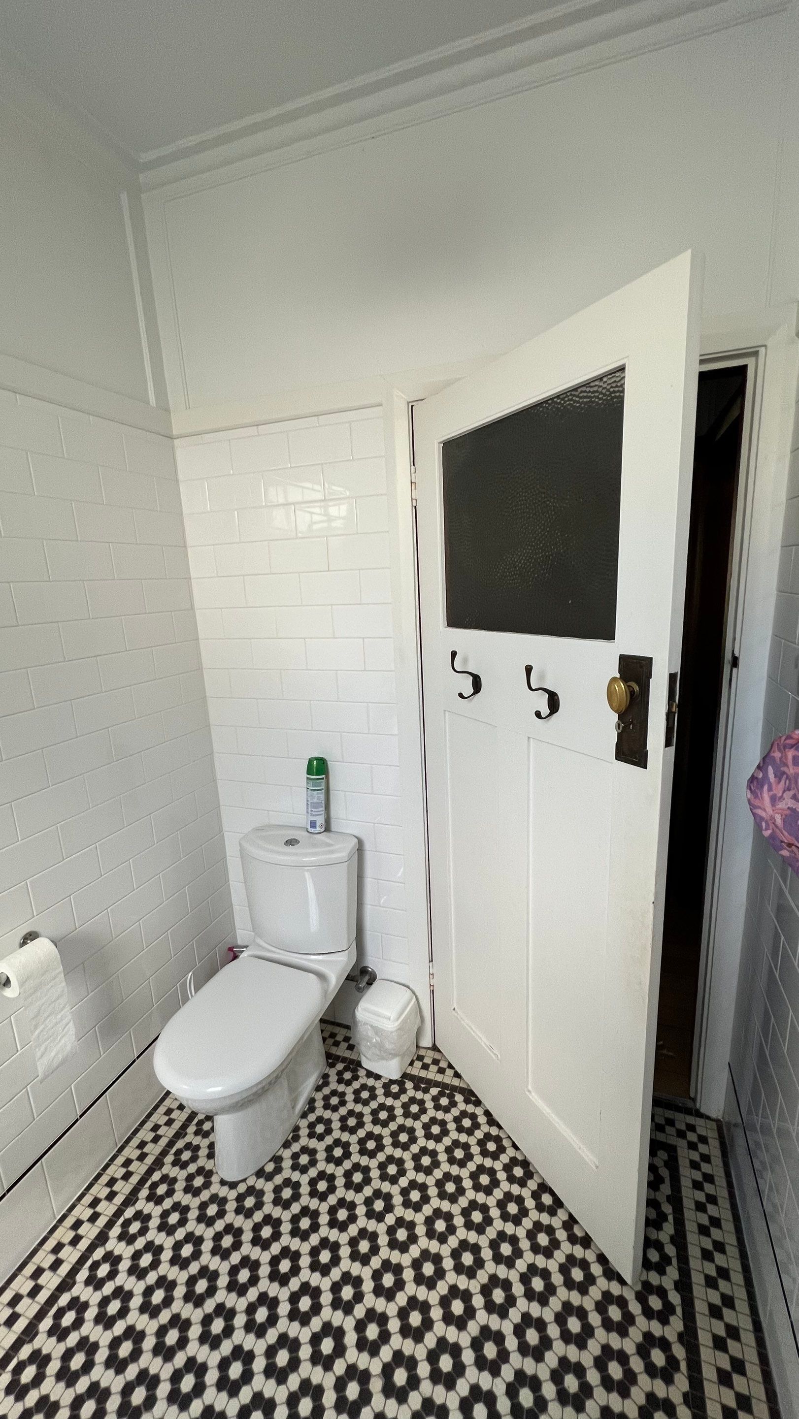 Small Main Bathroom Renovation by Re-seal Bathrooms