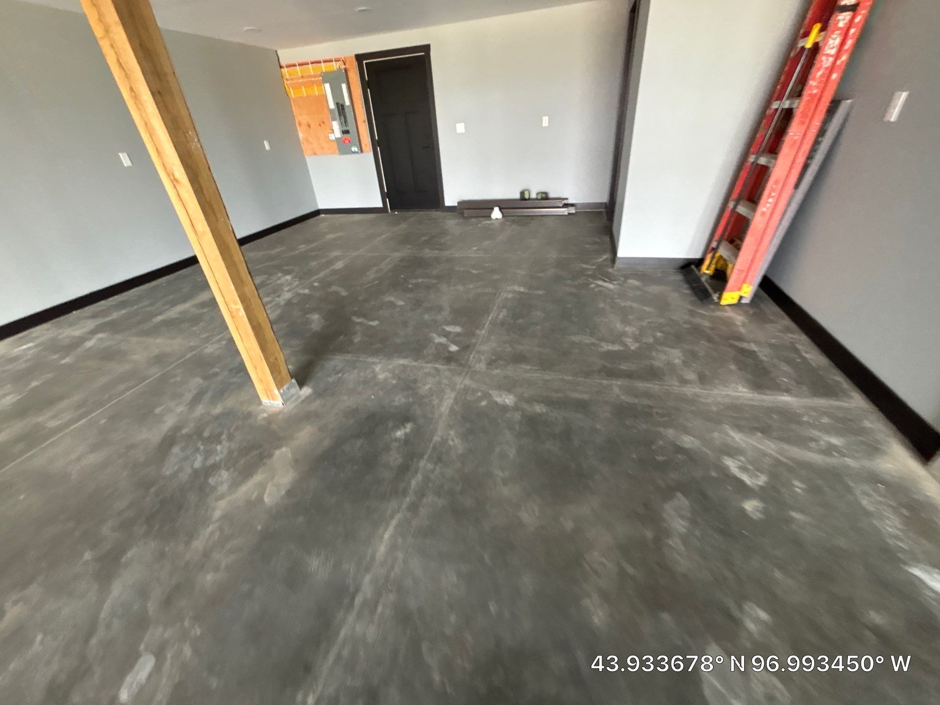 Polyaspartic Garage Floor Coating with Decorative Flake in Wentworth by Select Painting, Coatings & Garage Cabinets