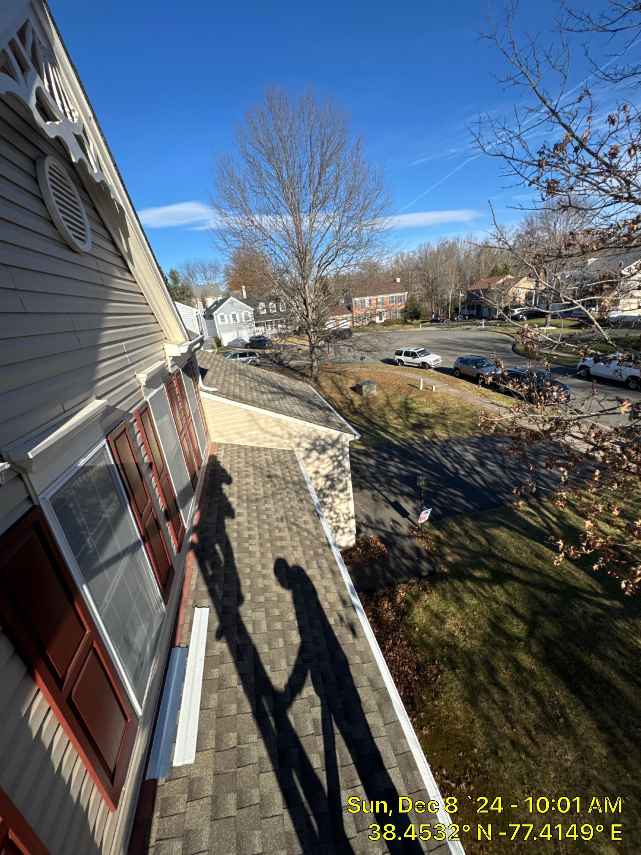 gutters guards using bulldog by La Bendicion Contruction Llc