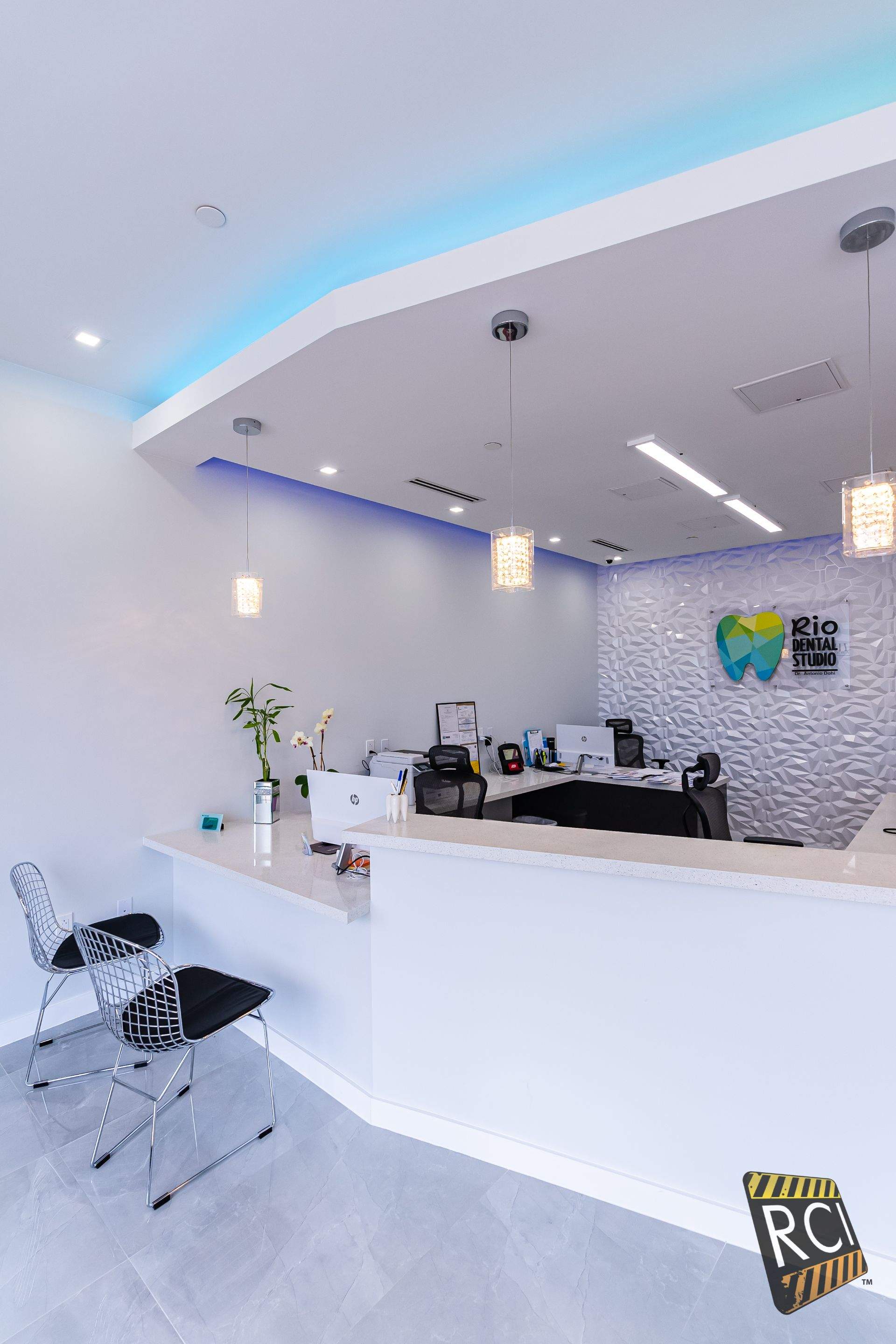 Rio Dental Studio by Ruiz Construction Inc