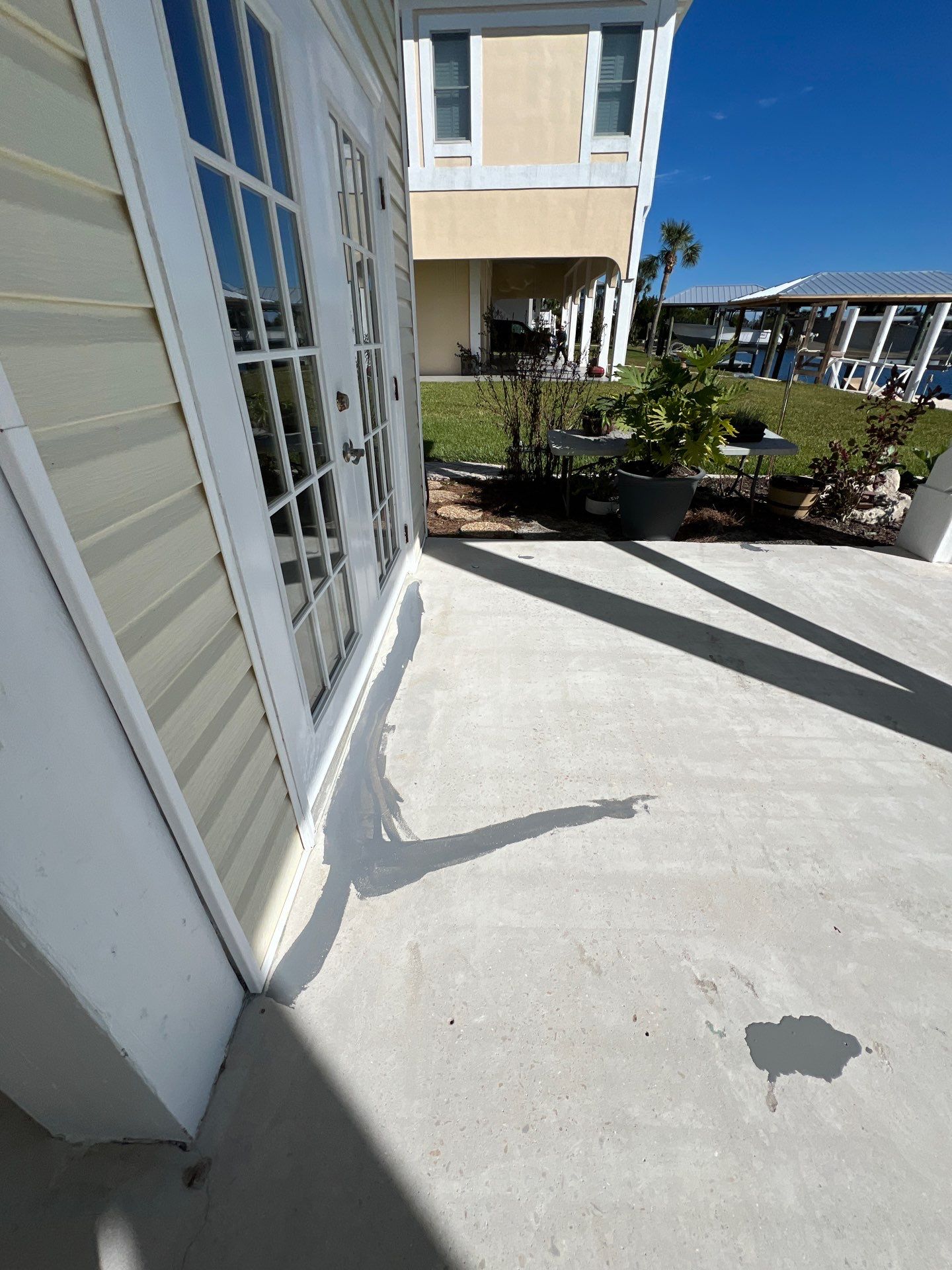 Gorgeous homes deserve GORGEOUS concrete π by Deese Elite Concrete Coatings