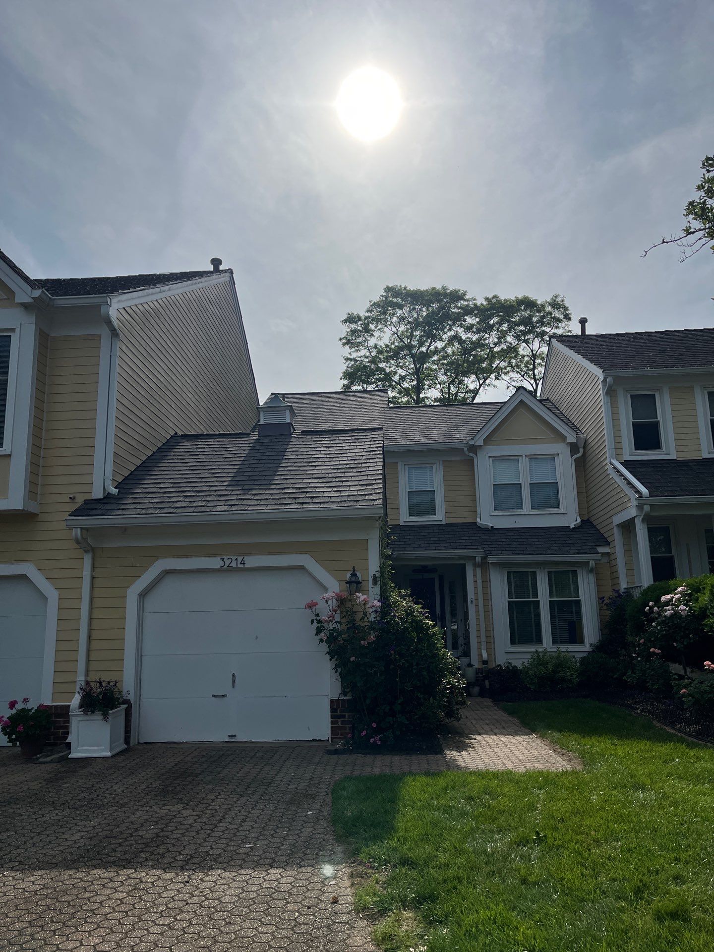 Arlington: CertainTeed Grand Manor Designer Shingles in Weathered Wood by RM Banning, Inc.