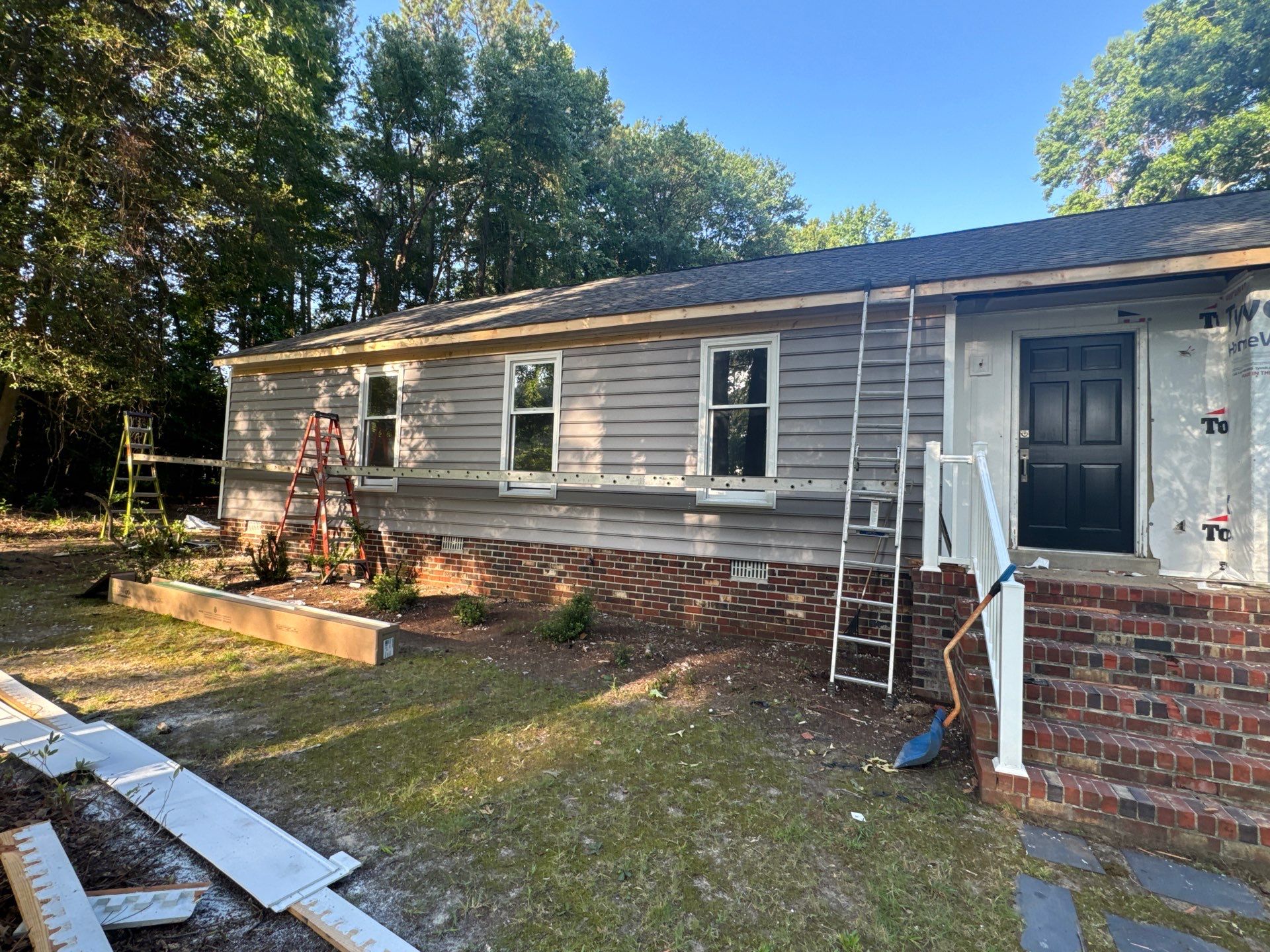 Siding Replacement and Structural Wood Rot Repairs in Mechanicsville by Cade Construction