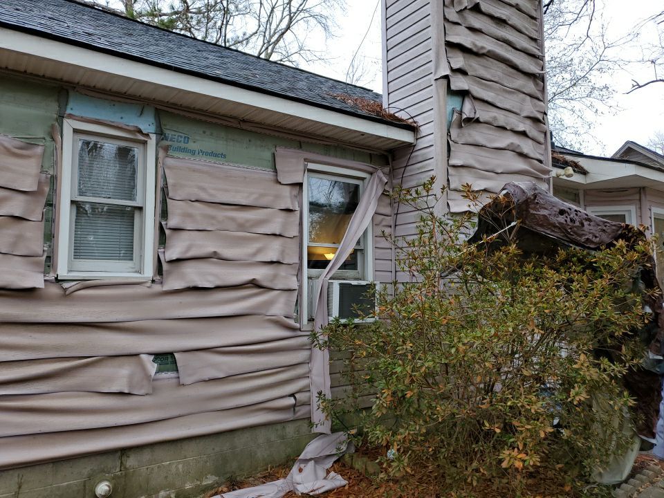 Residential Roofing Installation using Owens Corning Oakridge- Williamsburg Gray by Indigo State Roofing
