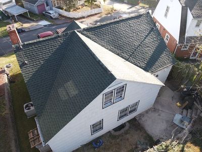 Residential Roofing Installation using GAF Timberline HDZ Hunter Green