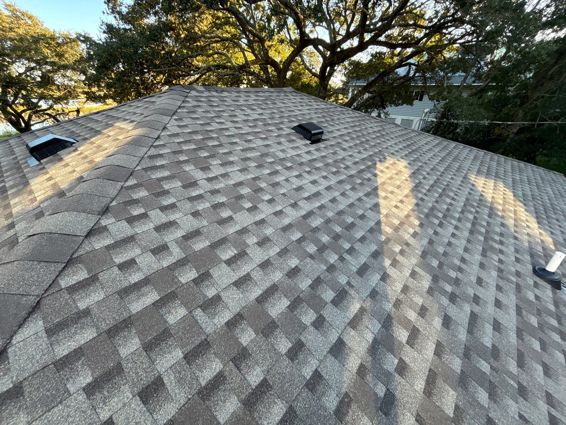 GAF HDZ - Weathered Wood by Linta Roofing Inc
