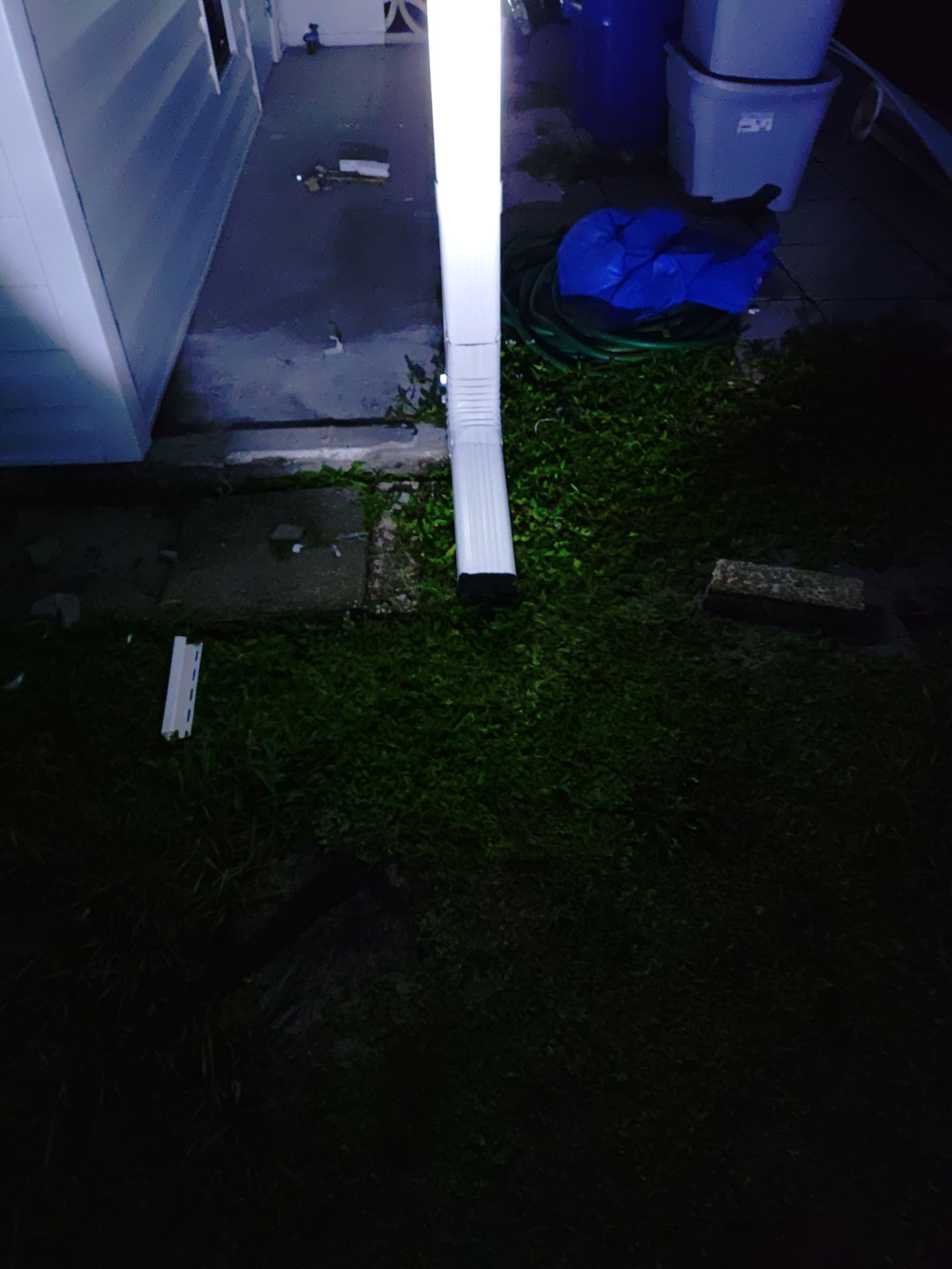 6 inch Aluminum Seamless Gutters in Englewood FL by Gutter Professors