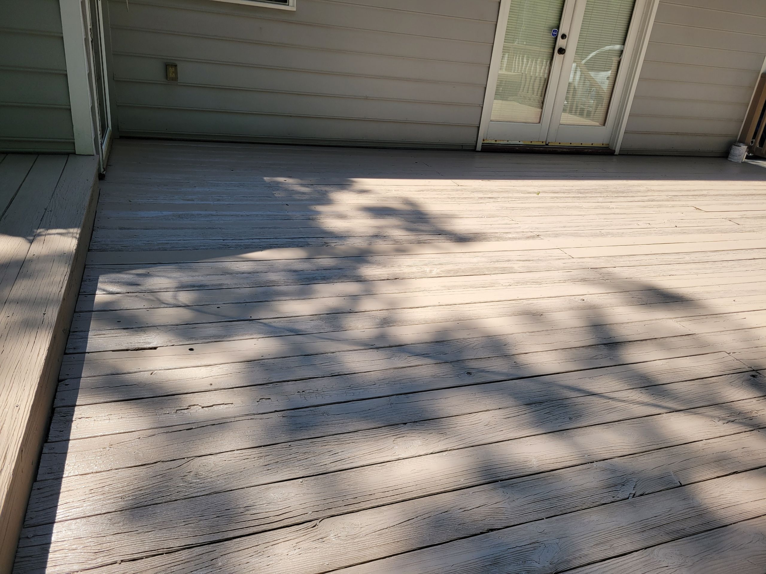 Weathered Deck using AcryFin by DuraSeal
