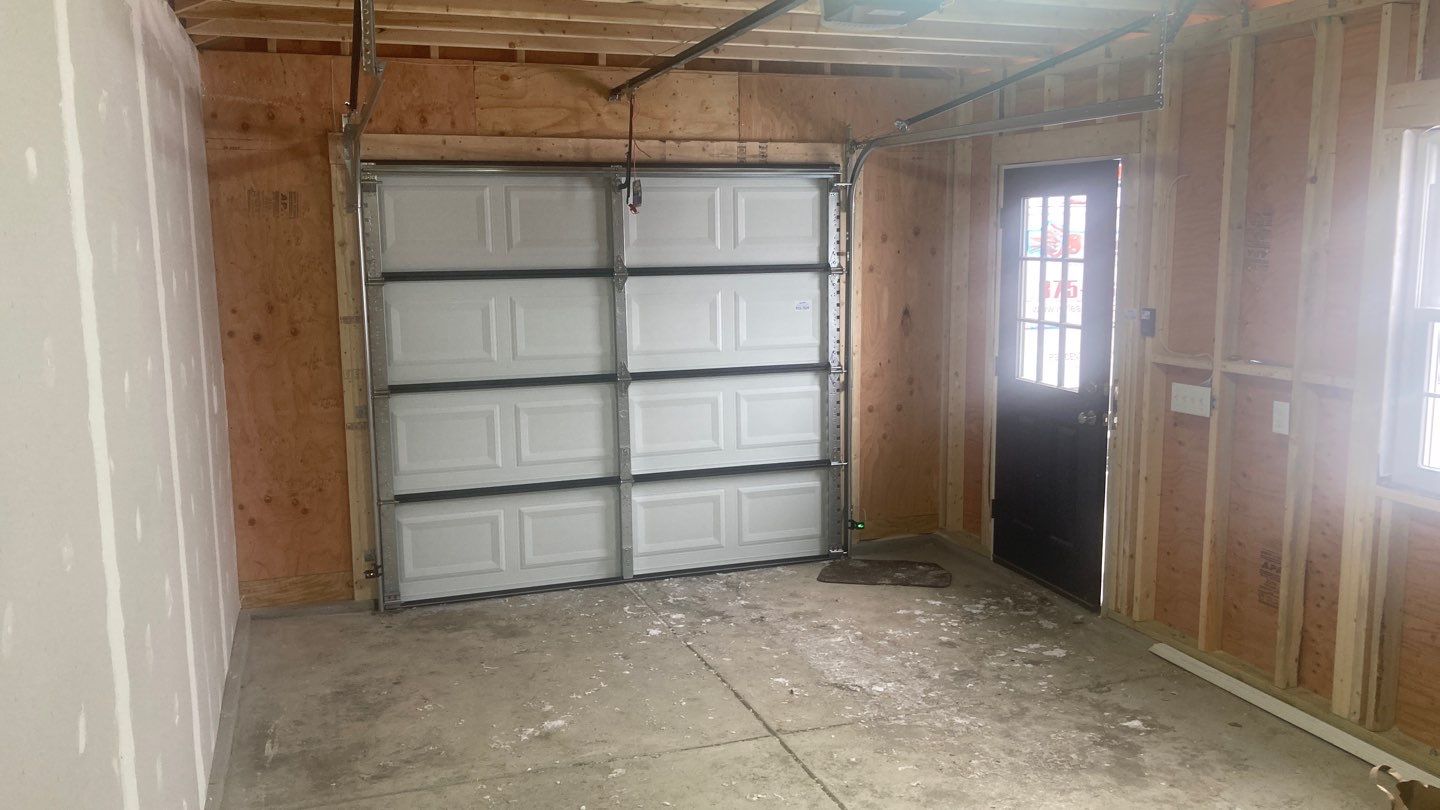 Garage by Ivy Lea Construction