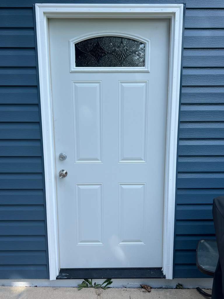 Fading & Oxidized siding turned new again! by Grandview Painting