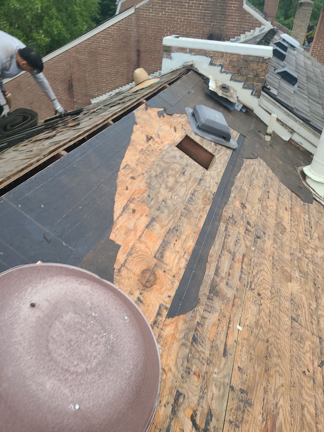 Arlington: Residential Roof Replacement with Perfection CCA-Treated Cedar Shakes by RM Banning, Inc.