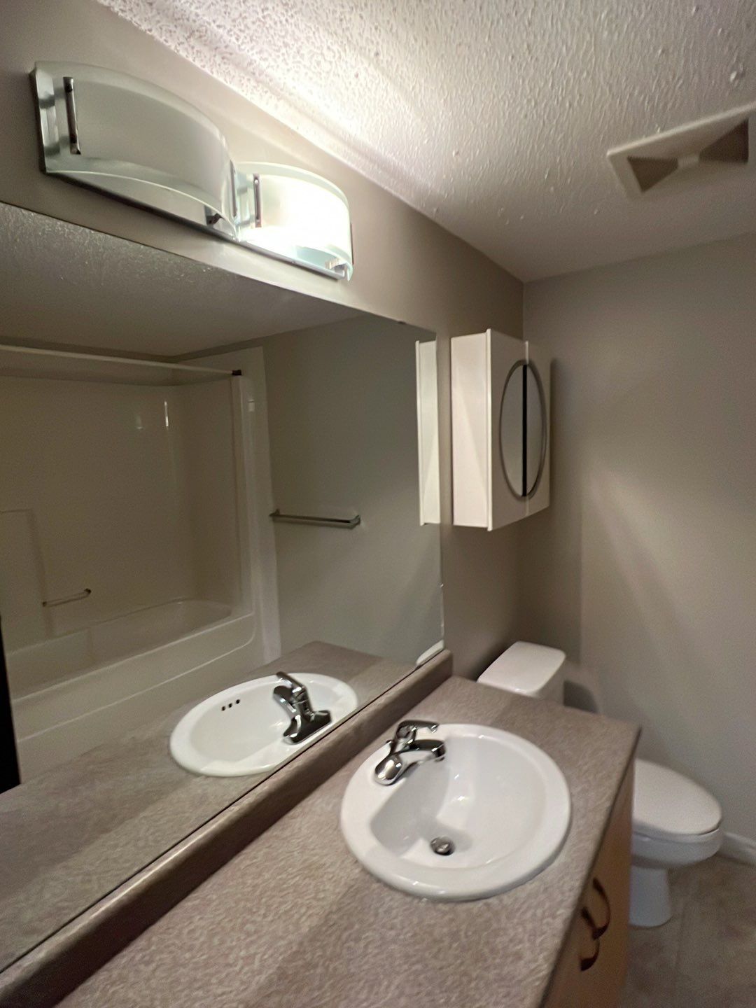 Moveout Clean - Very dirty by Tidyups Cleaning Service Inc