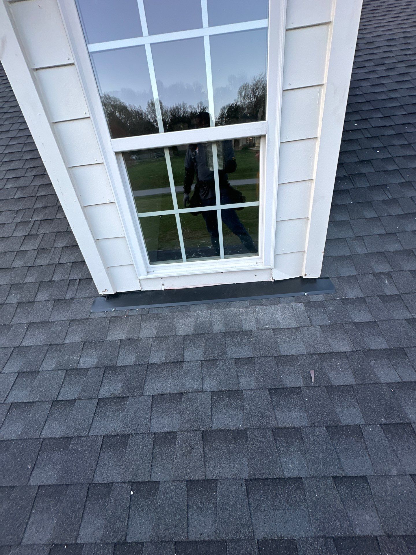 Residential Roofing Installation using GAF Timberline HDZ Charcoal by Undersun Roofing 